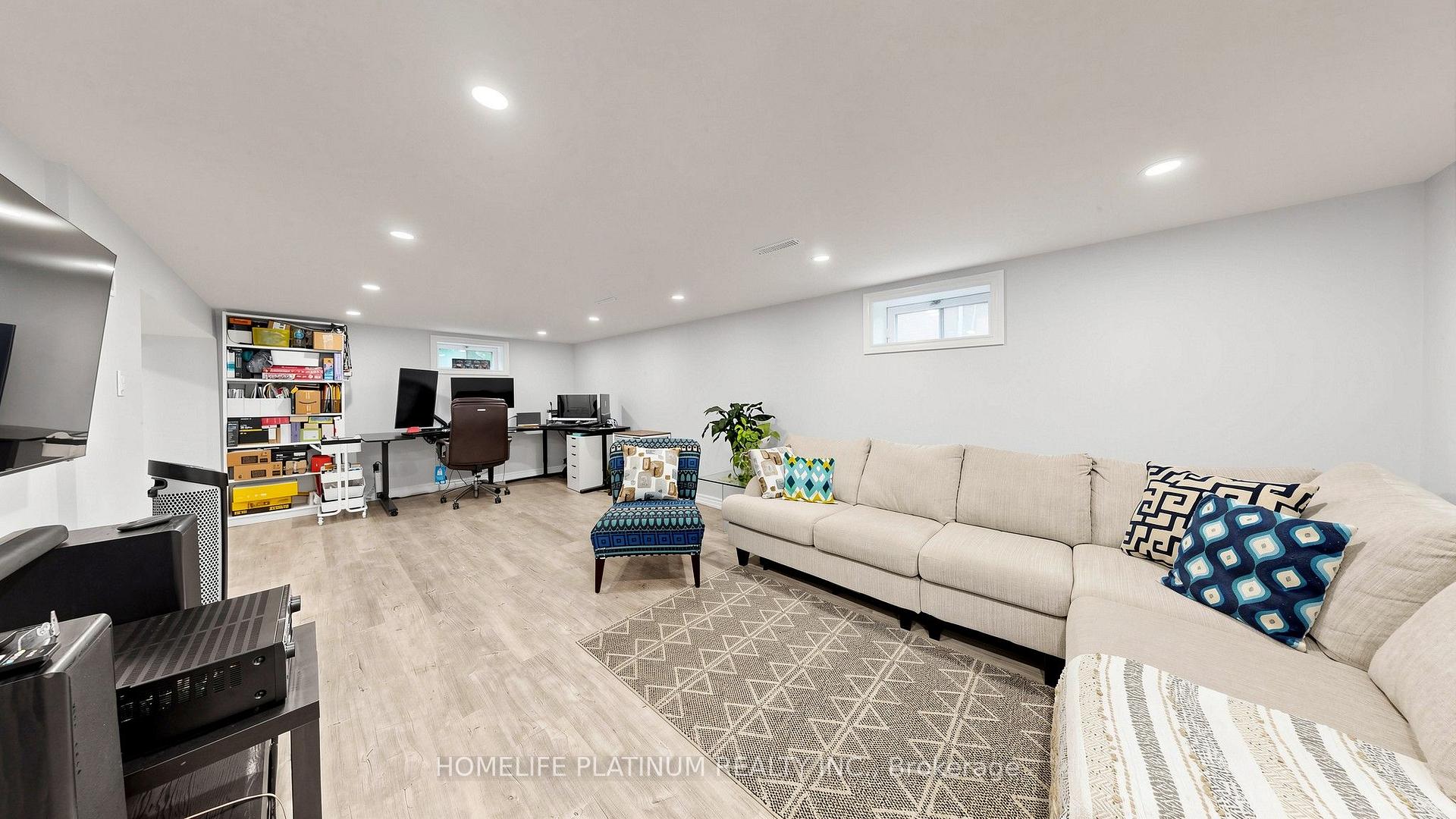 Photo 38 of 206 Mcmurchy Avenue S, Brampton, Brampton South — HOMEH
