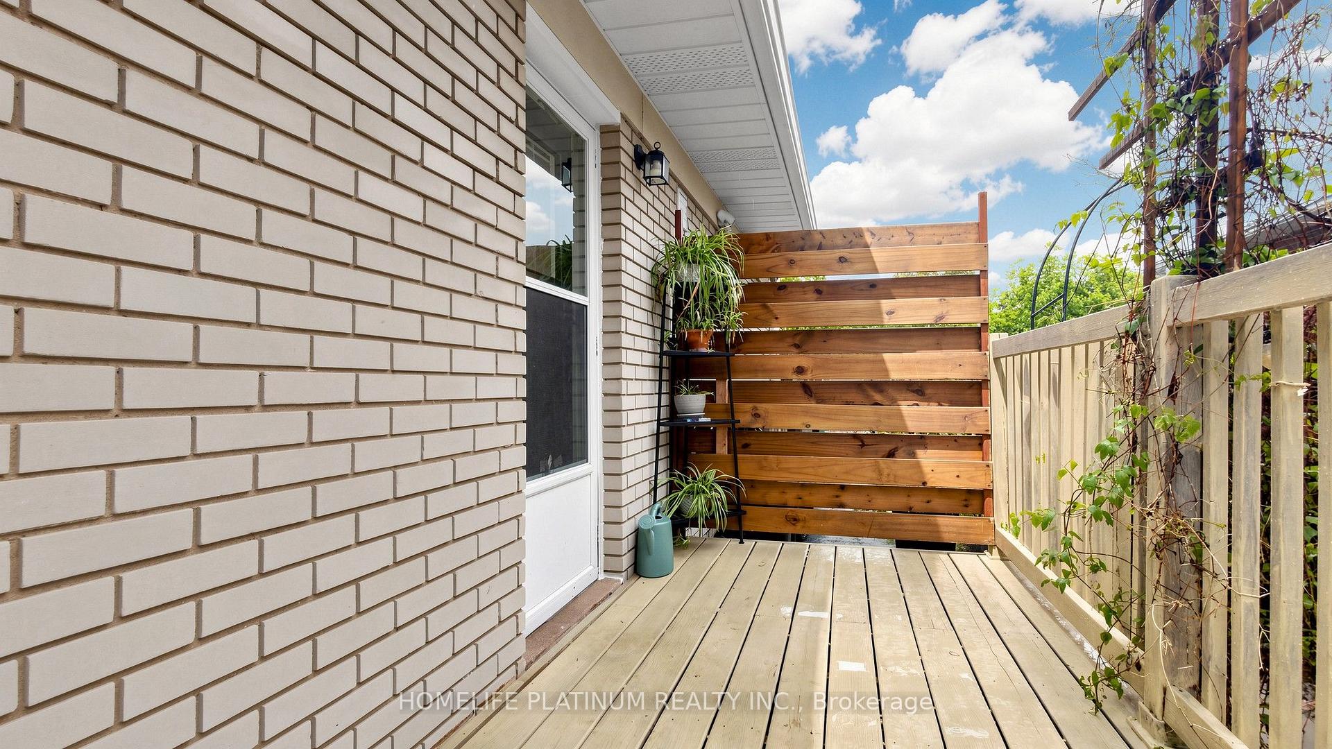 Photo 46 of 206 Mcmurchy Avenue S, Brampton, Brampton South — HOMEH