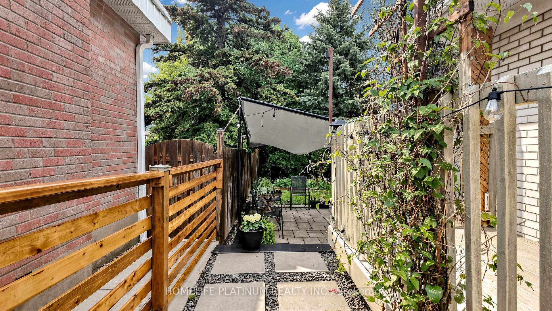 Photo 47 of 206 Mcmurchy Avenue S, Brampton, Brampton South — HOMEH