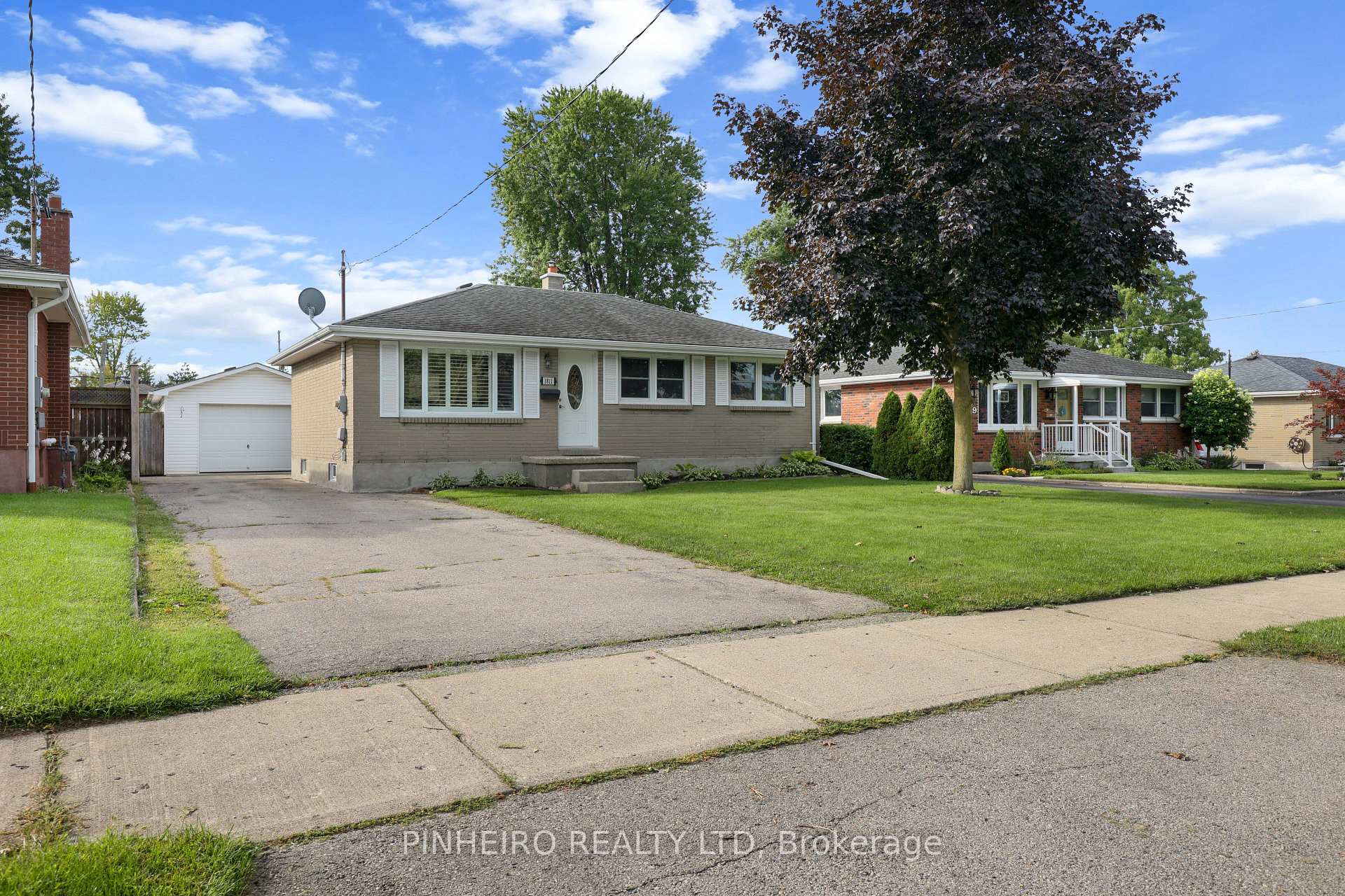 Photo 1 of 1811 Whitehall Drive, London, East H — HOMEH