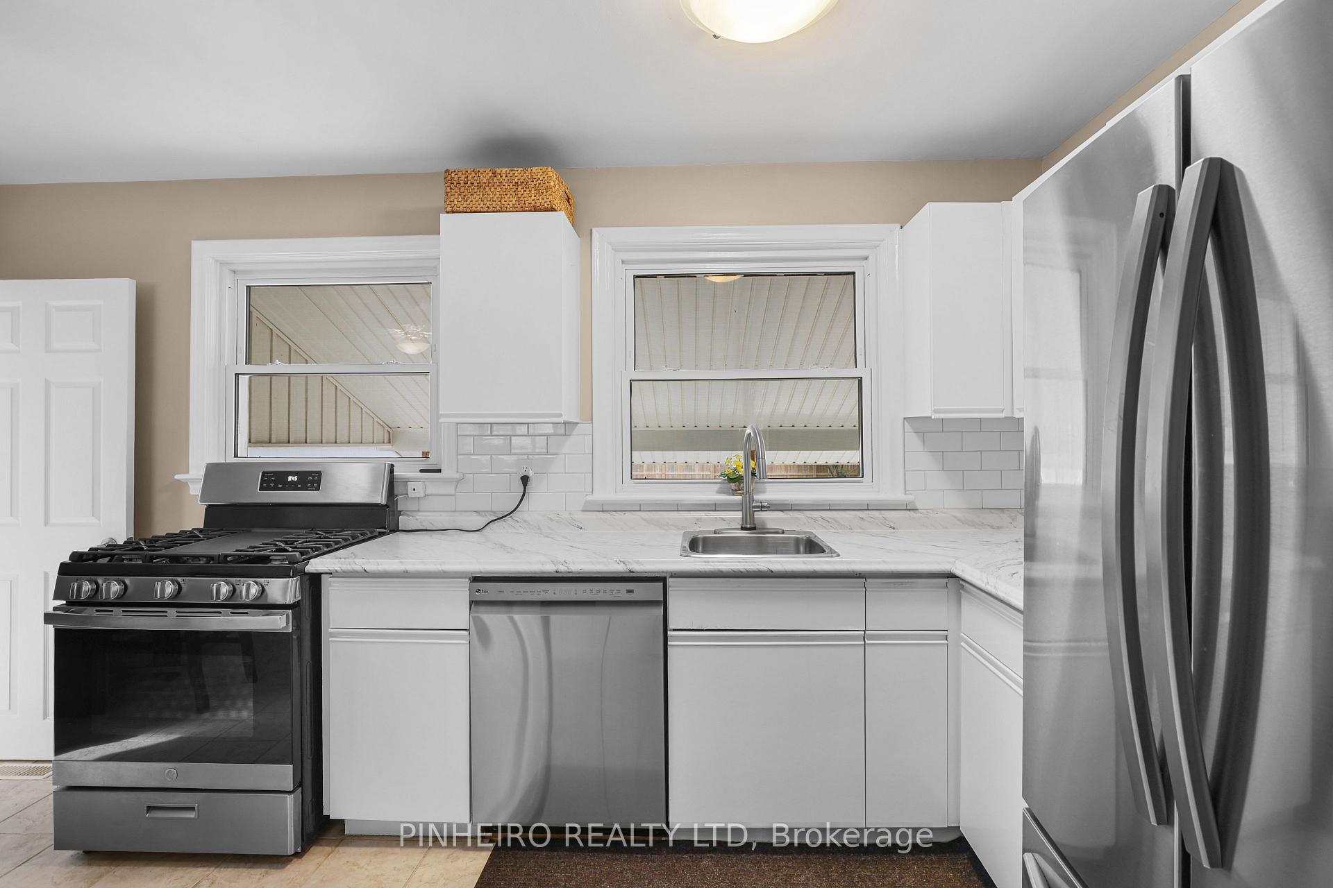 Photo 11 of 1811 Whitehall Drive, London, East H — HOMEH