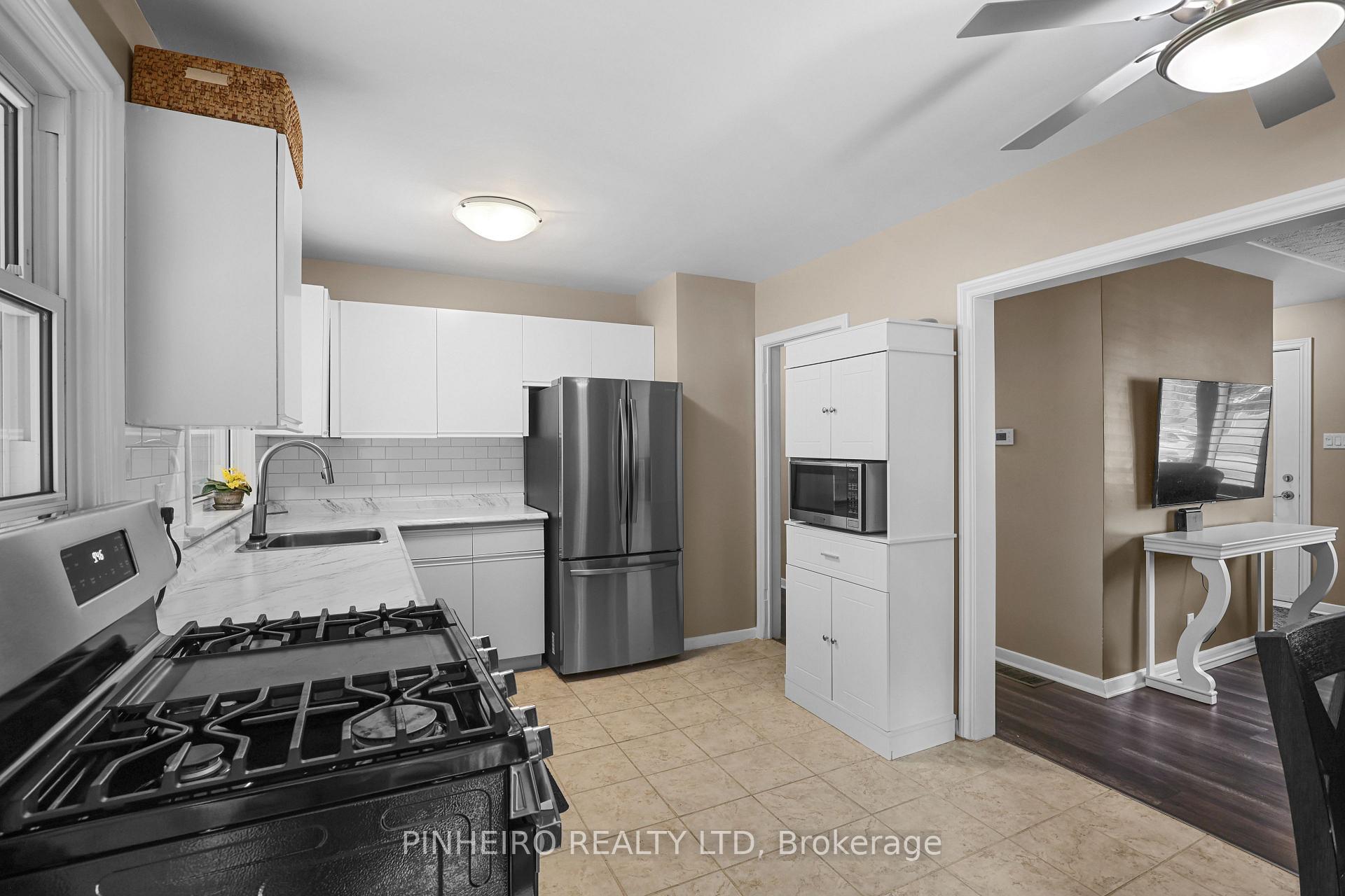 Photo 13 of 1811 Whitehall Drive, London, East H — HOMEH