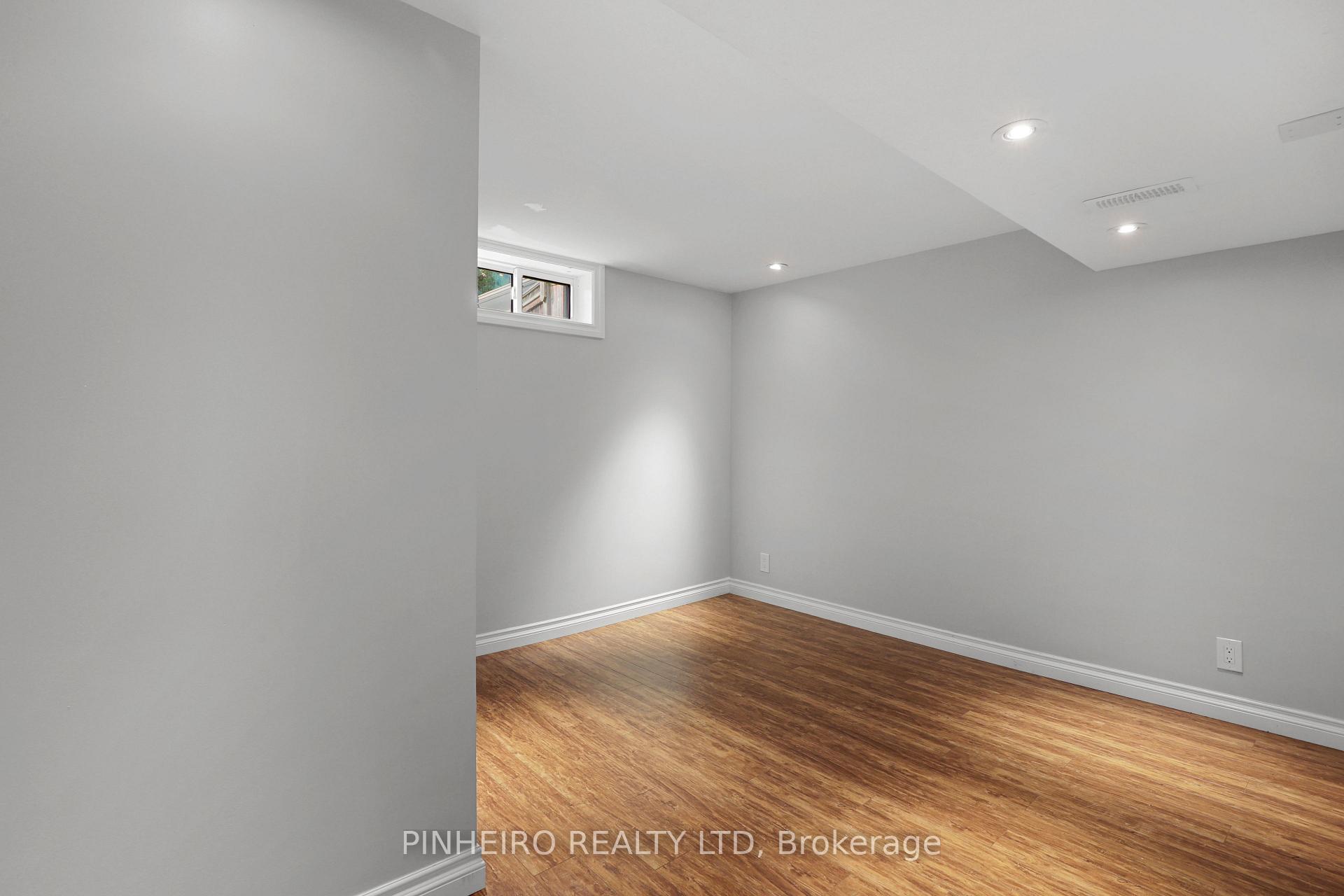 Photo 30 of 1811 Whitehall Drive, London, East H — HOMEH