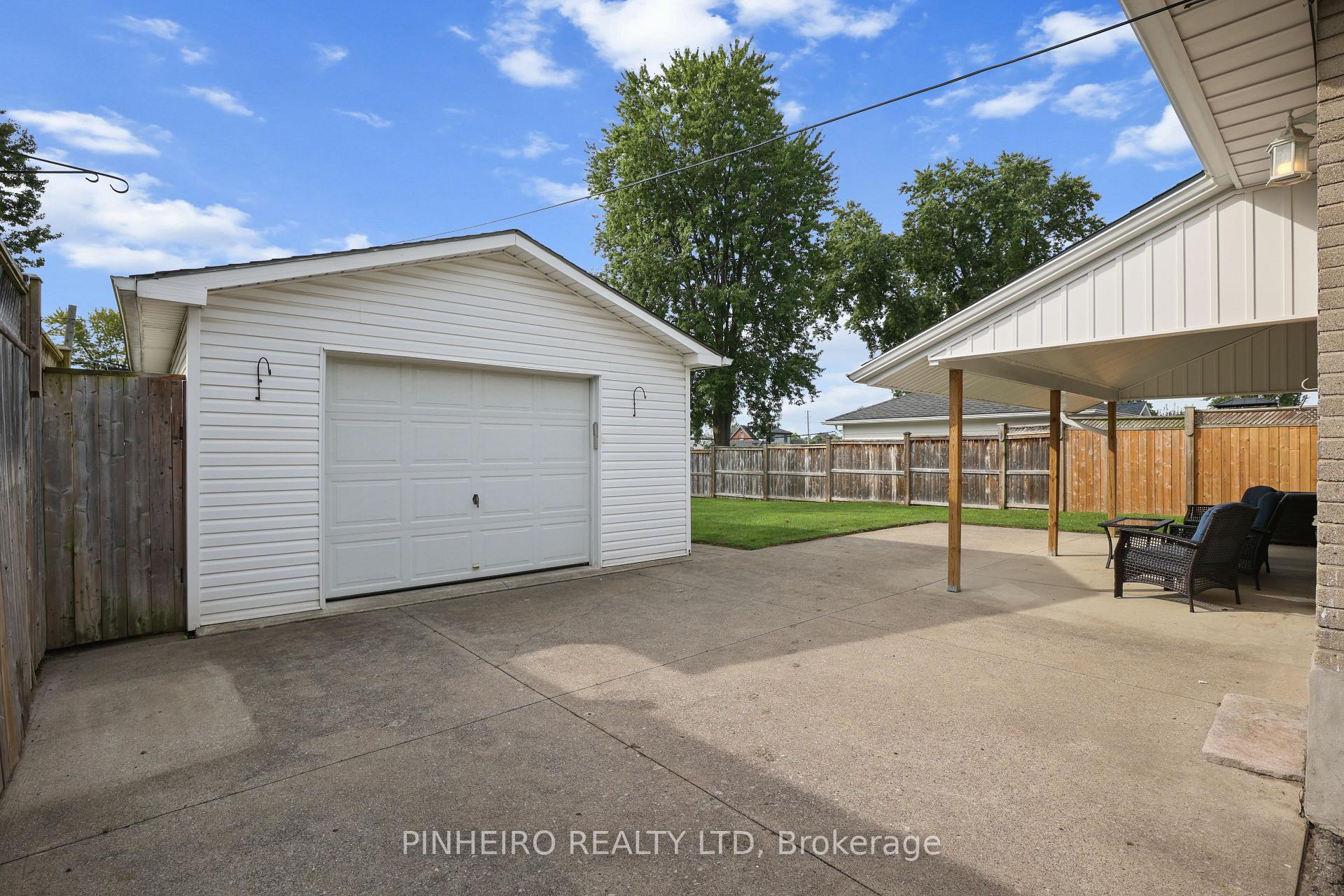 Photo 35 of 1811 Whitehall Drive, London, East H — HOMEH