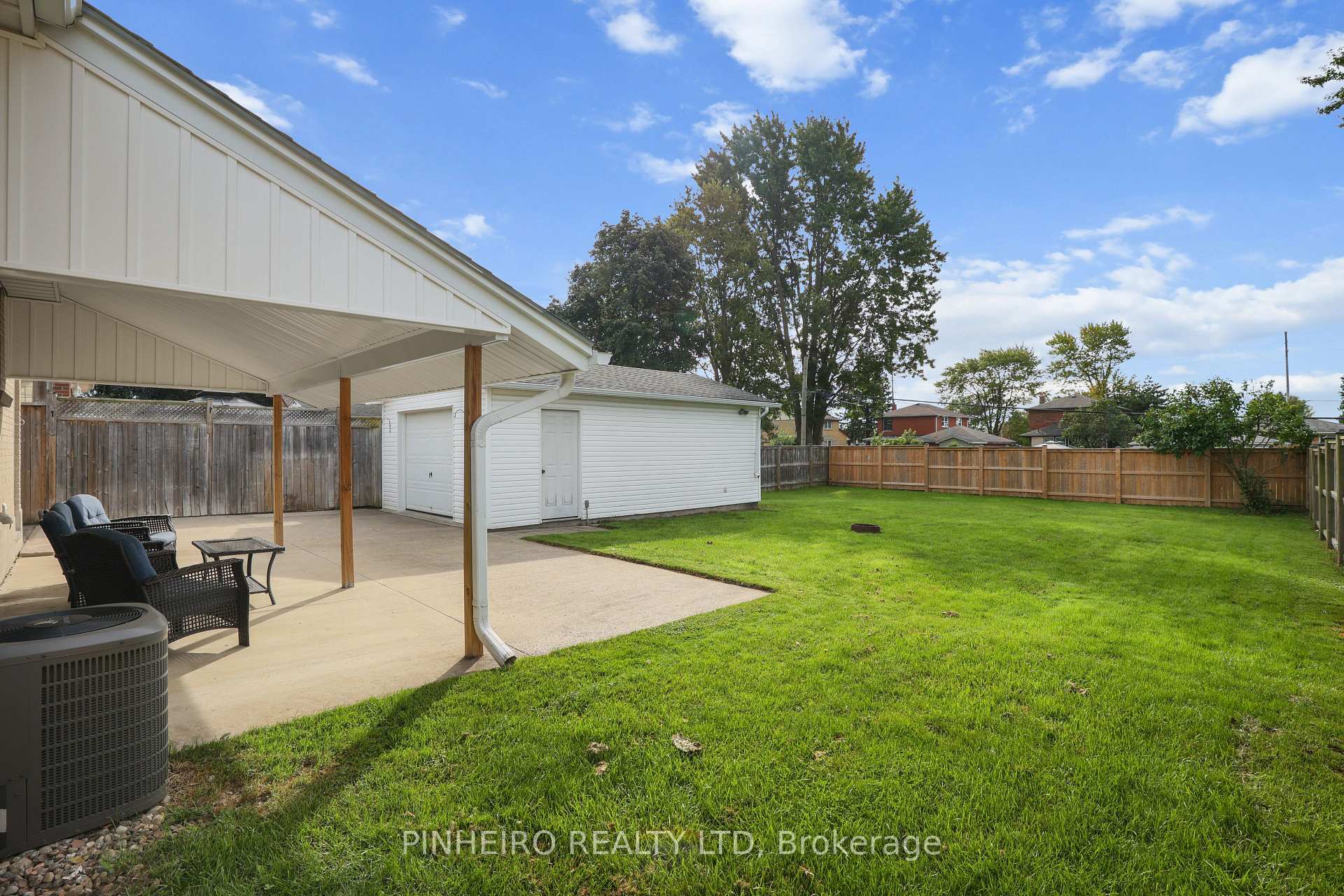 Photo 37 of 1811 Whitehall Drive, London, East H — HOMEH