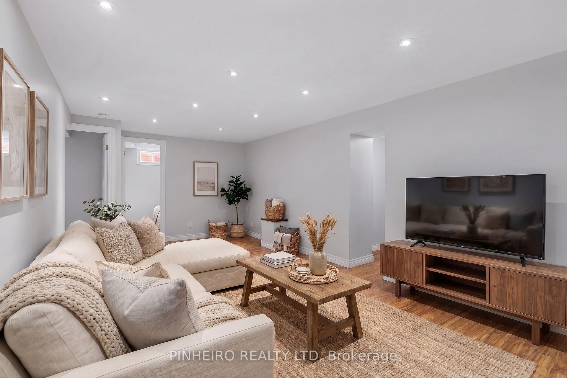 Photo 44 of 1811 Whitehall Drive, London, East H — HOMEH