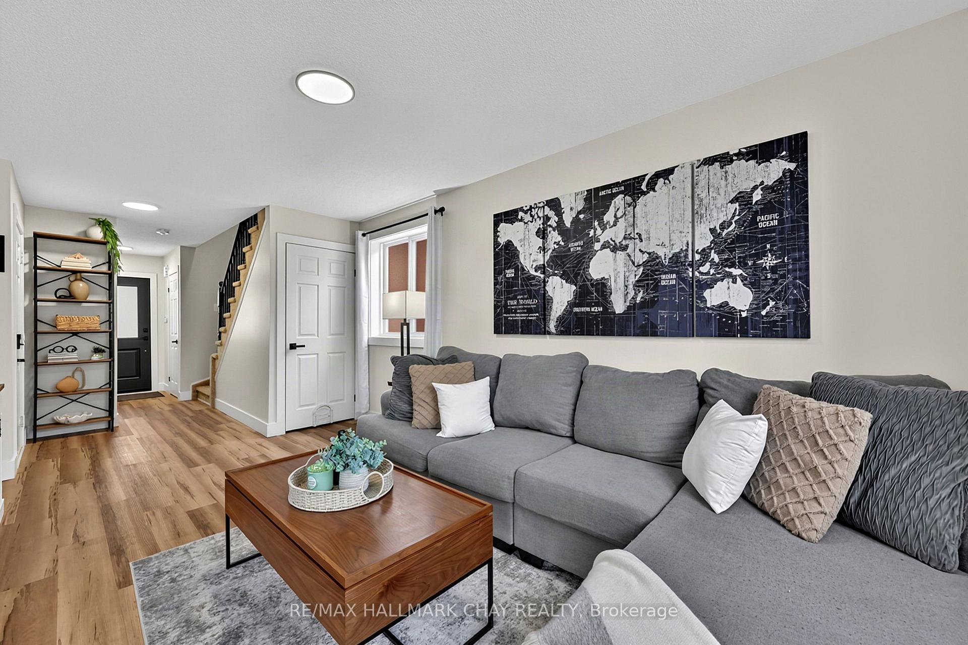 Photo 6 of 16 Buggs Gate, Barrie, Georgian Drive — HOMEH