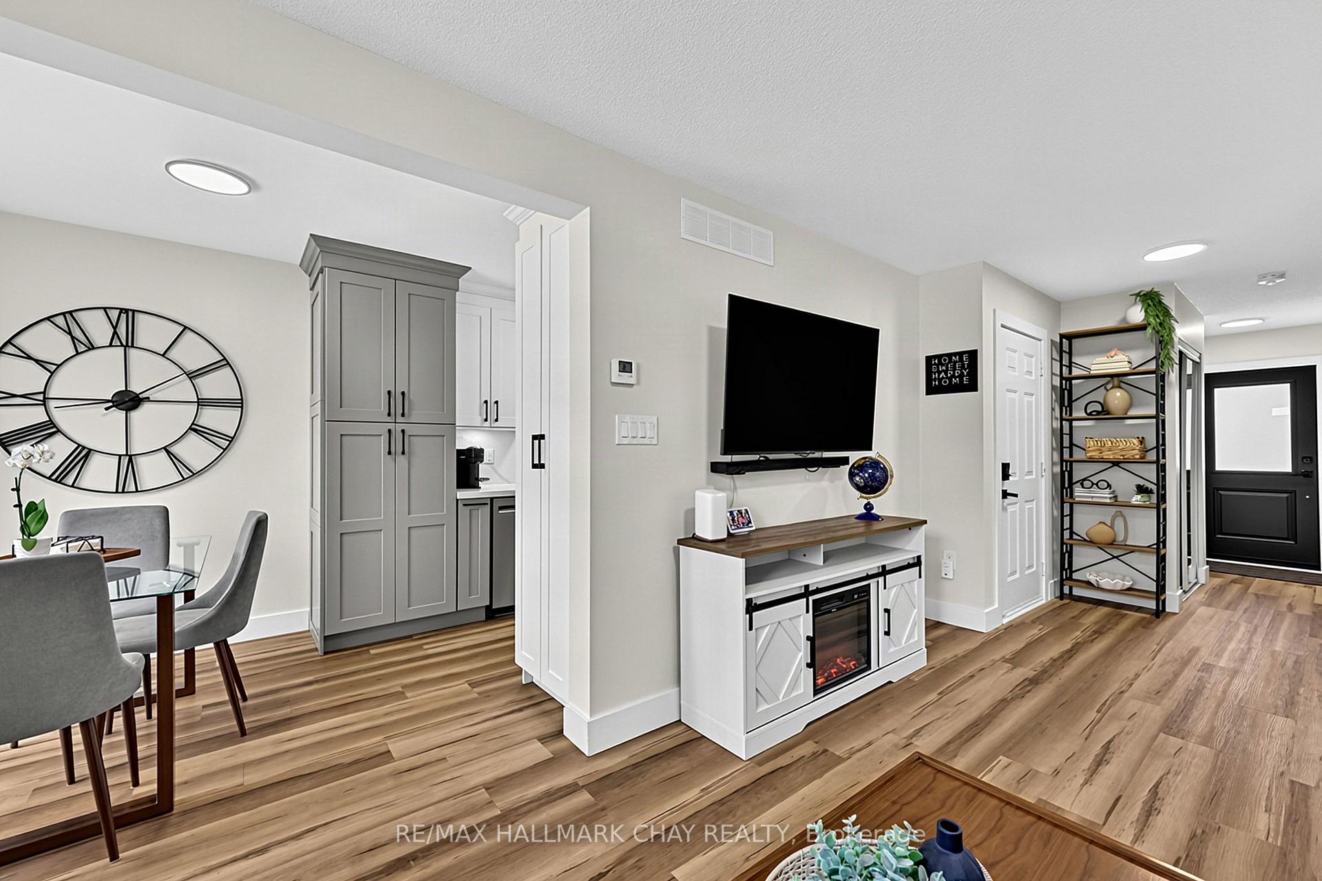 Photo 7 of 16 Buggs Gate, Barrie, Georgian Drive — HOMEH