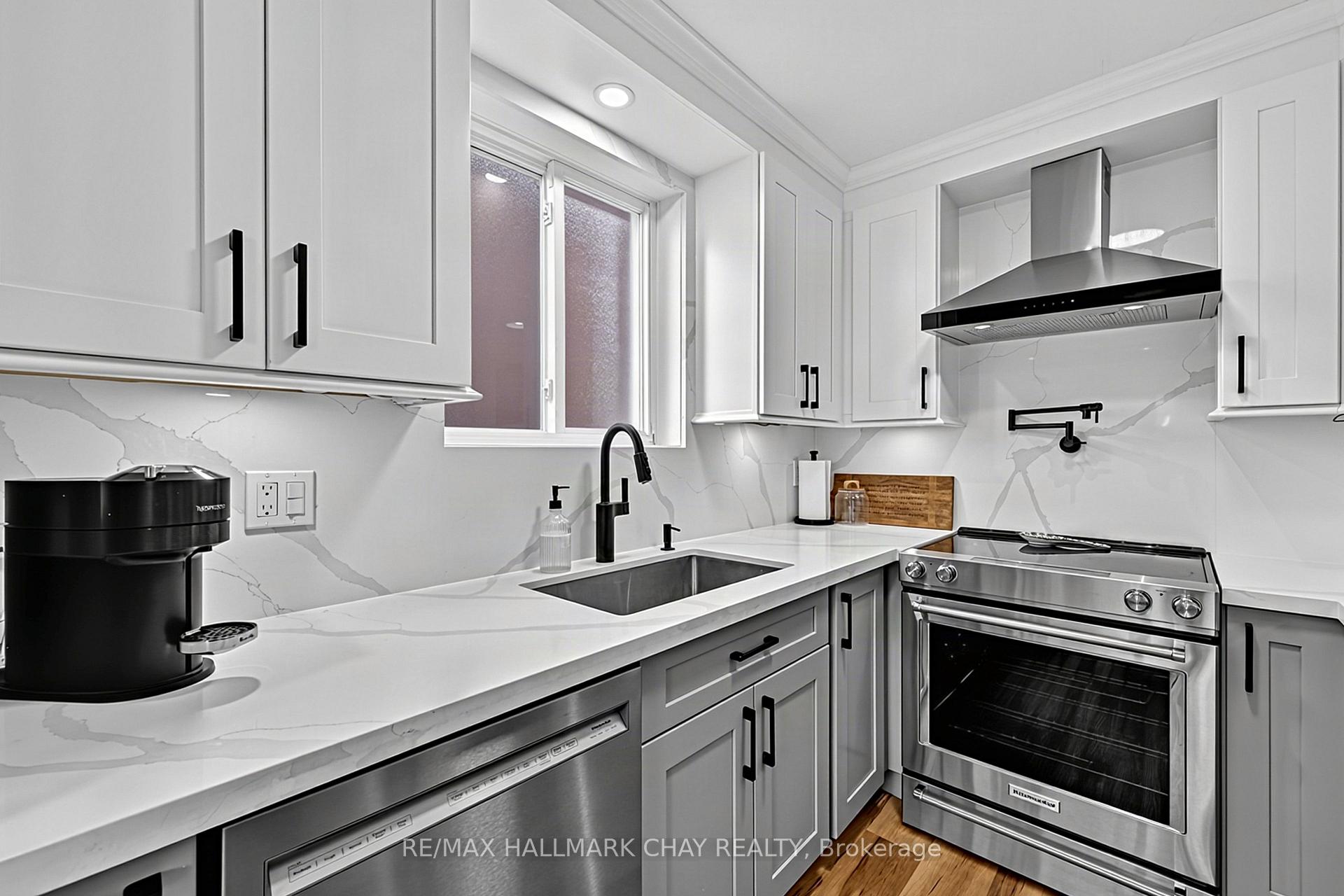 Photo 9 of 16 Buggs Gate, Barrie, Georgian Drive — HOMEH