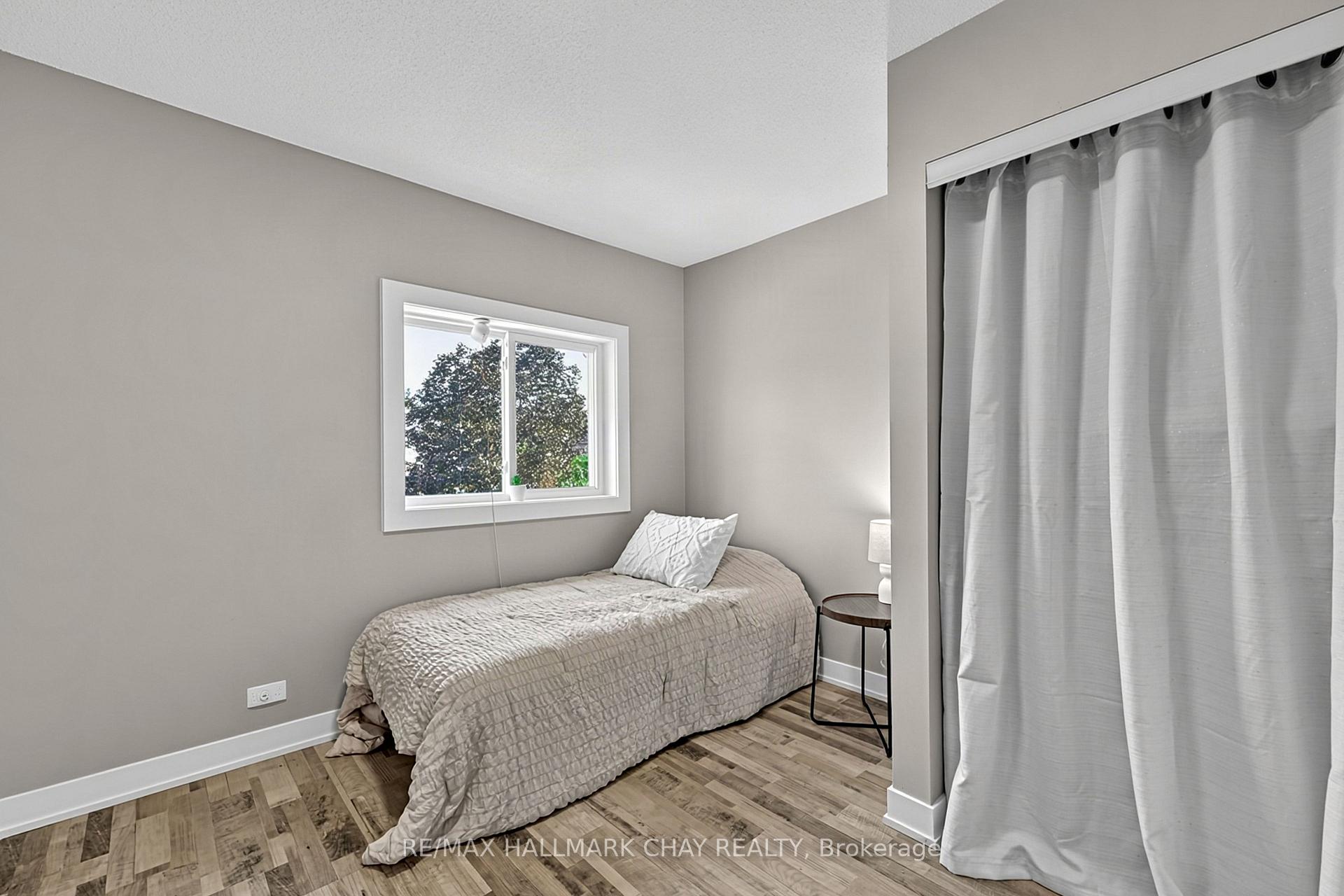 Photo 13 of 16 Buggs Gate, Barrie, Georgian Drive — HOMEH