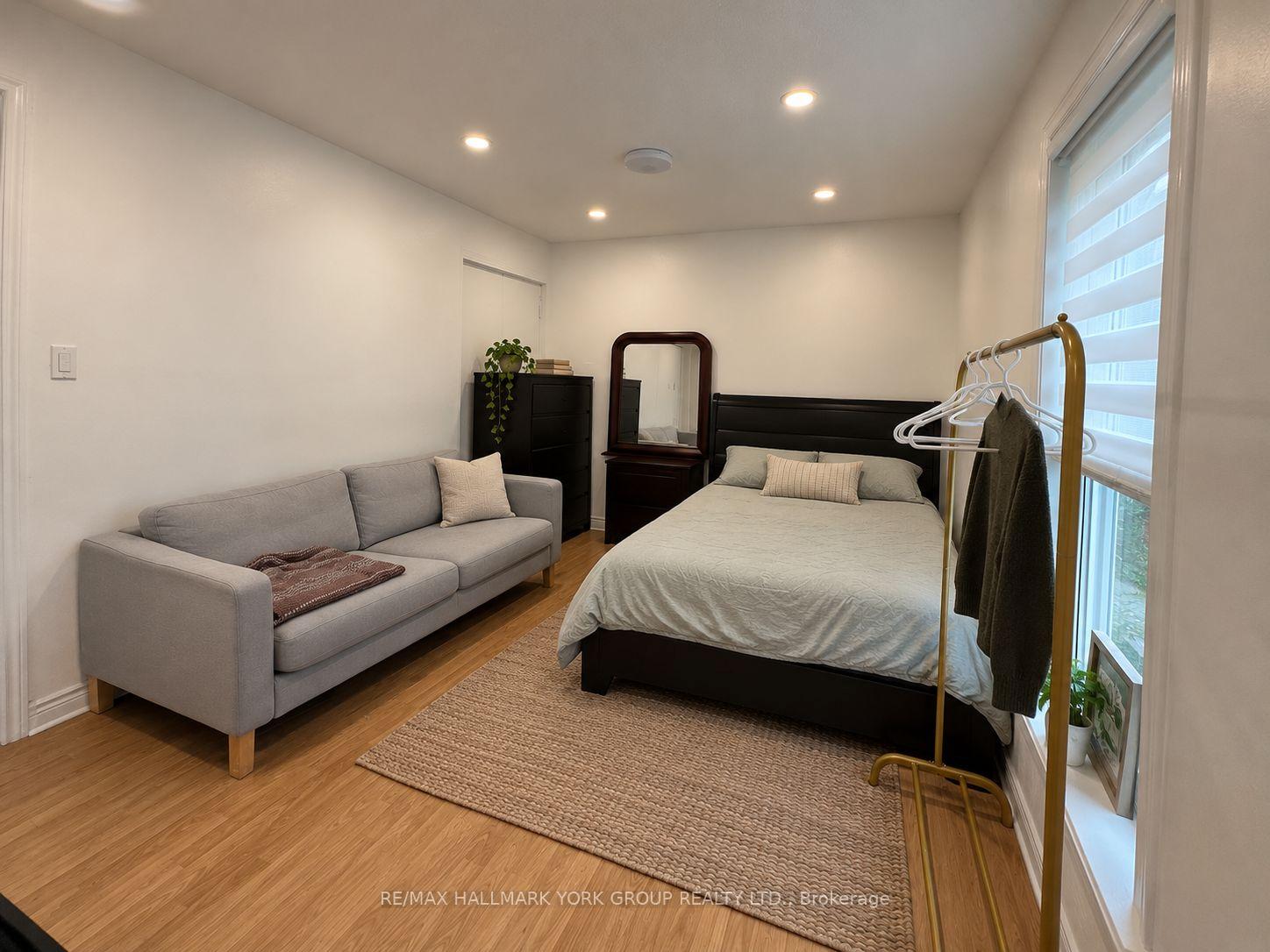 Photo 2 of Unit Studio, 22 Thorne Lane, Markham, Aileen-Willowbrook — HOMEH