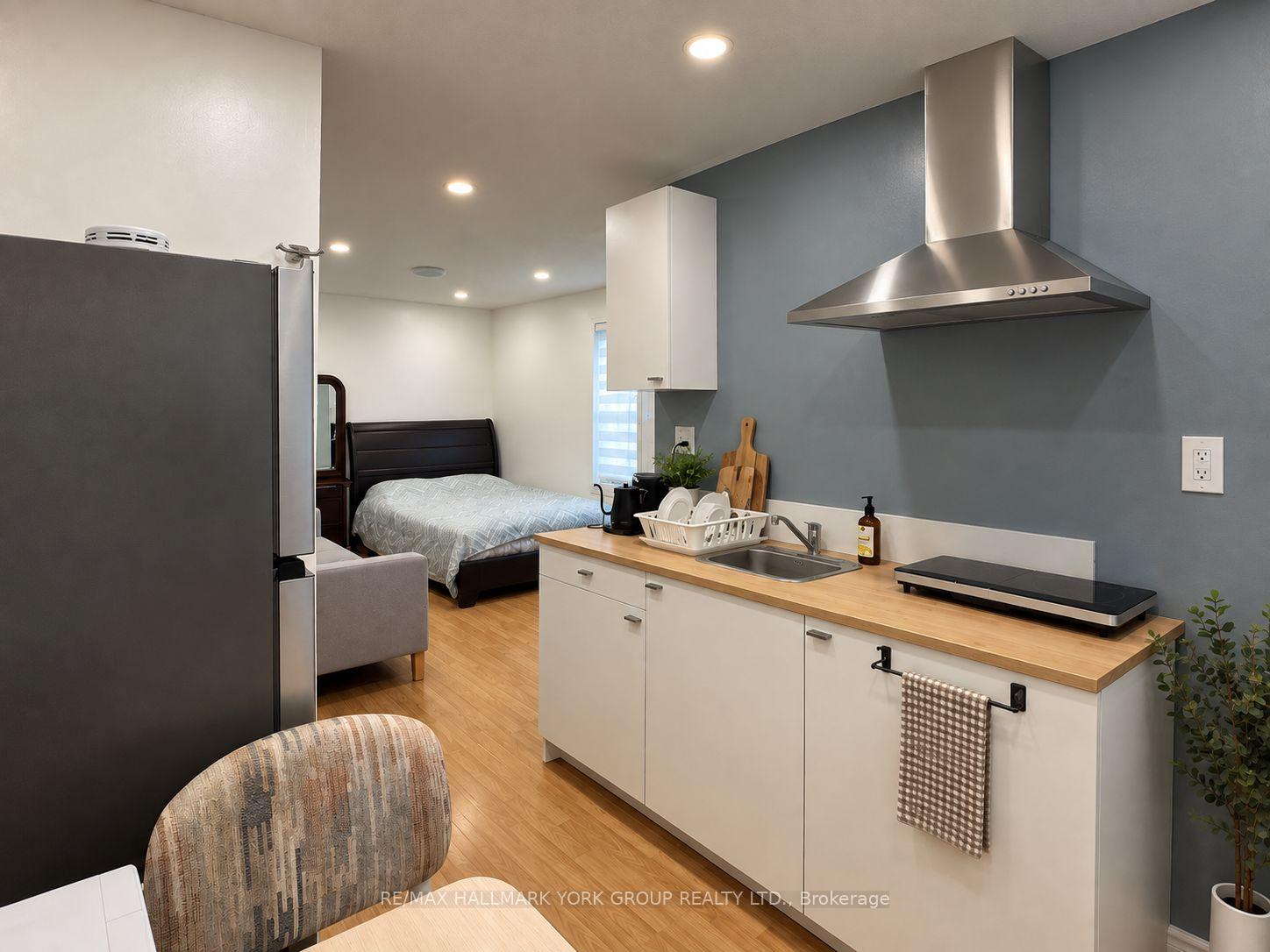 Photo 3 of Unit Studio, 22 Thorne Lane, Markham, Aileen-Willowbrook — HOMEH