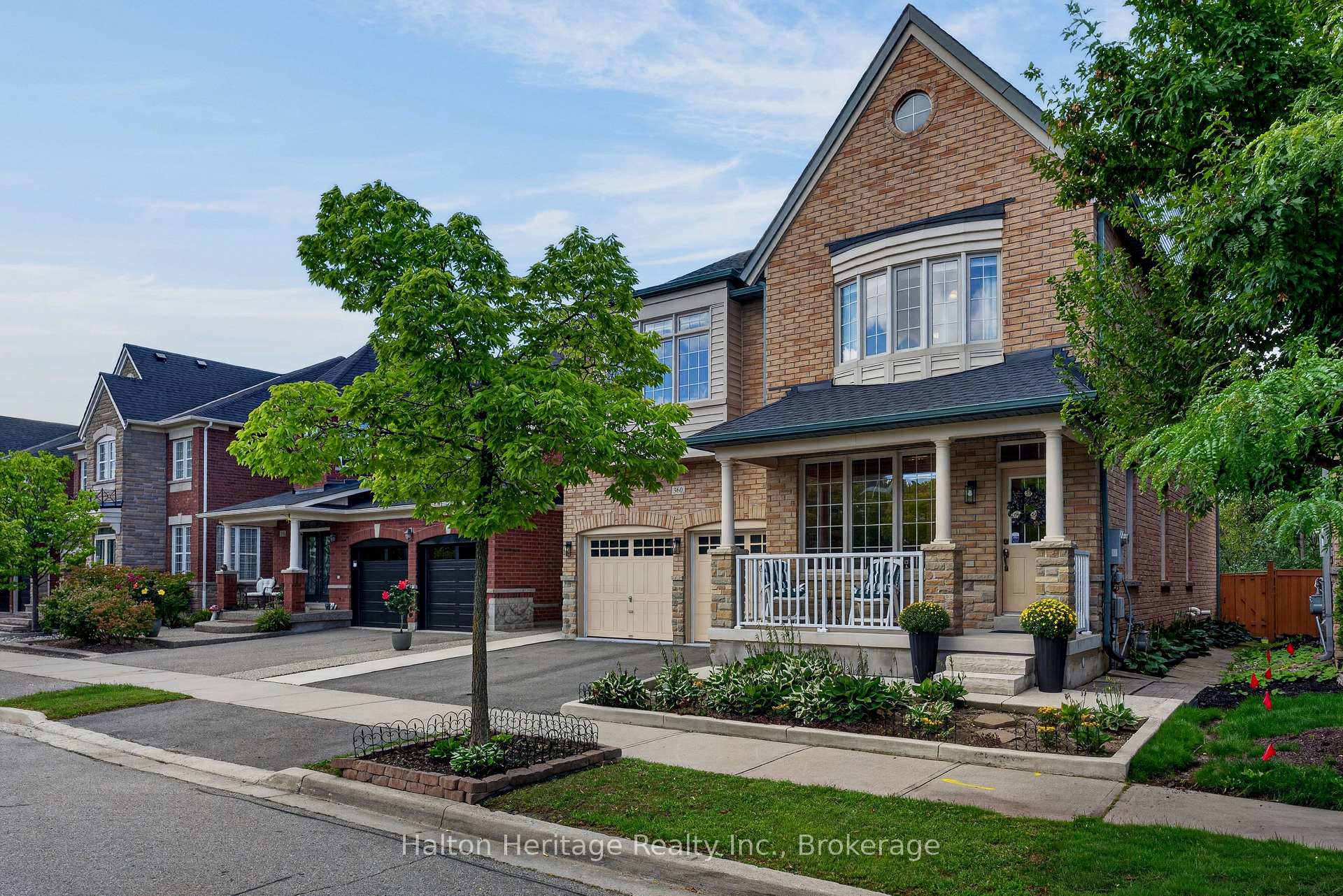 Photo 2 of 360 Holmes Crescent, Milton, Scott — HOMEH