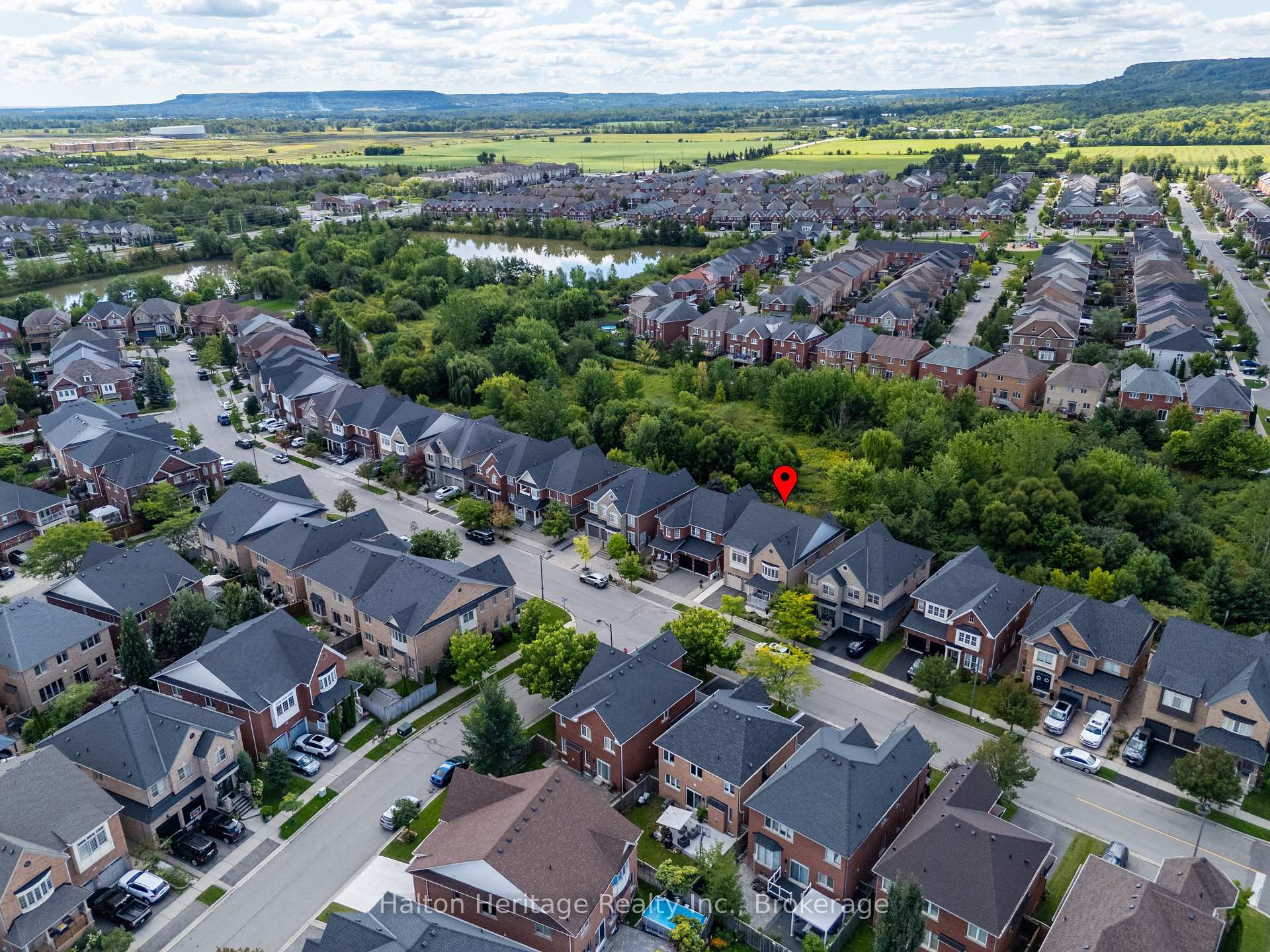 Photo 5 of 360 Holmes Crescent, Milton, Scott — HOMEH