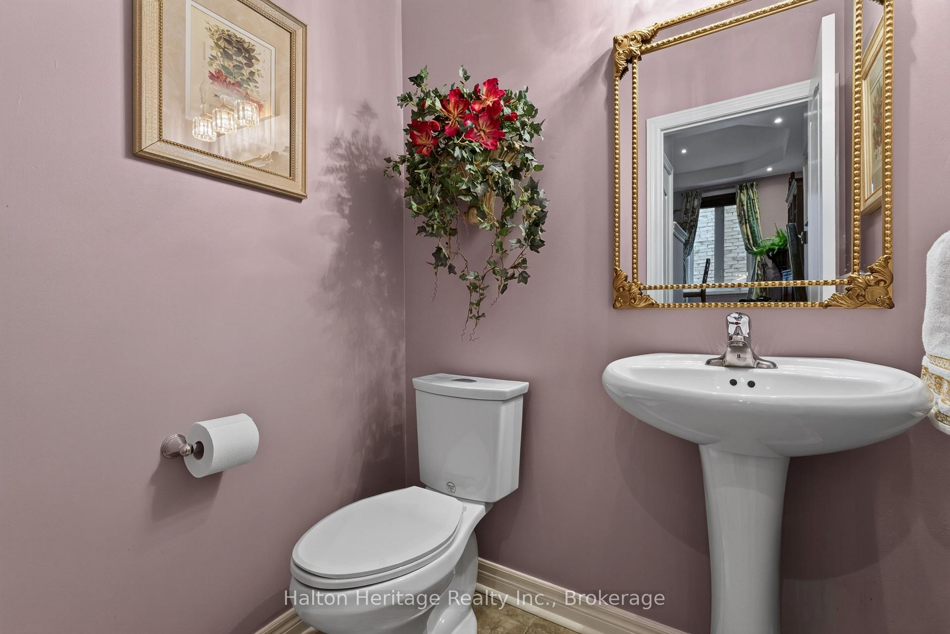 Photo 10 of 360 Holmes Crescent, Milton, Scott — HOMEH