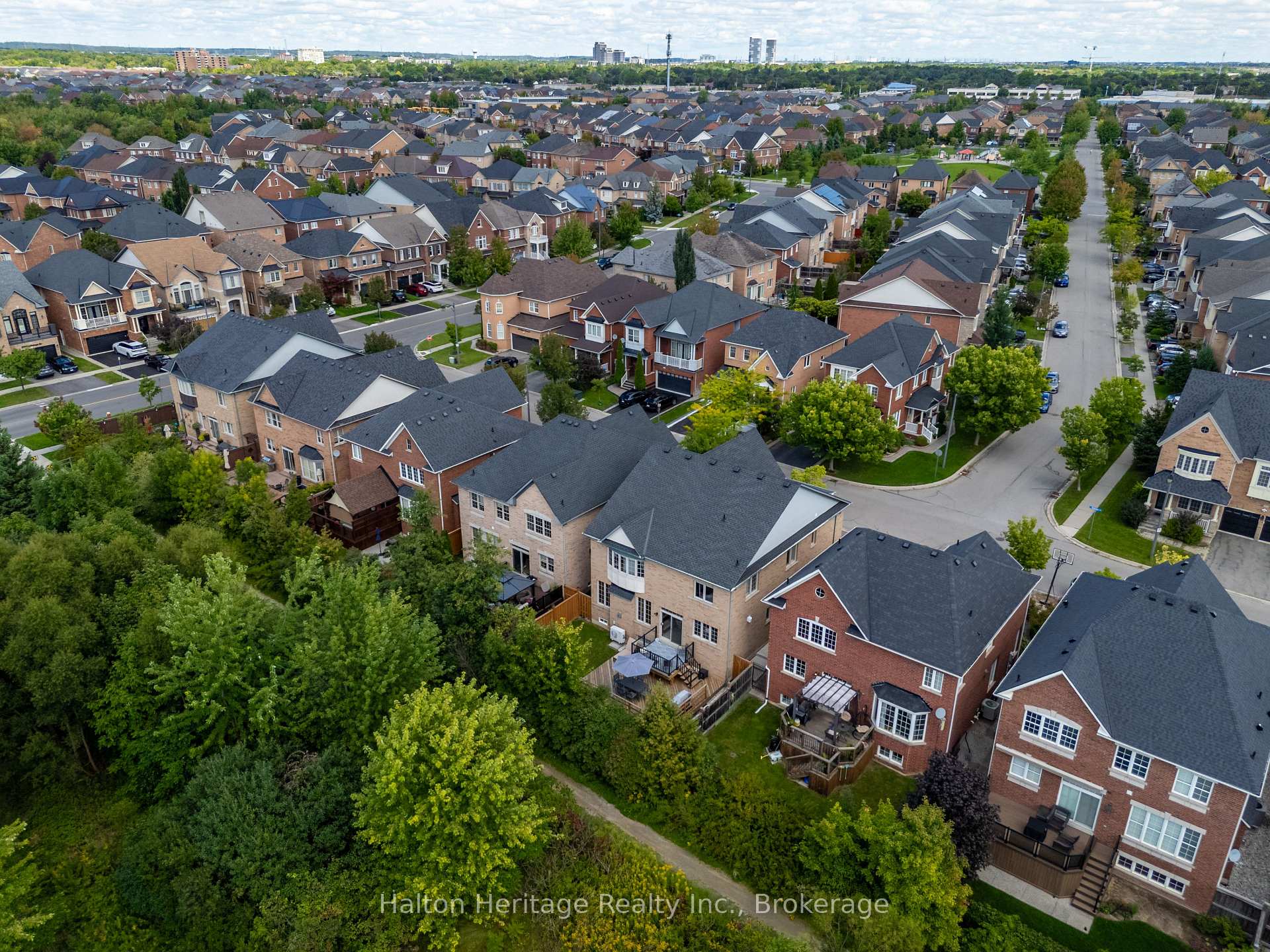 Photo 43 of 360 Holmes Crescent, Milton, Scott — HOMEH