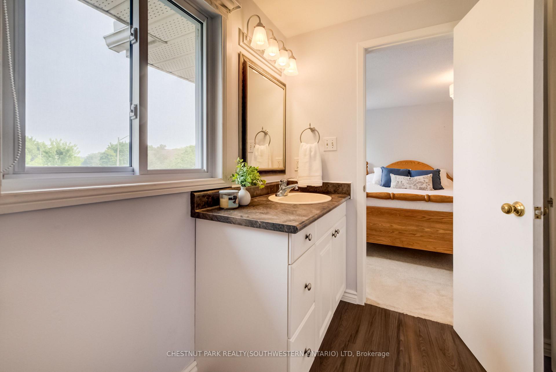 Photo 25 of Unit 11, 210 Highland Crescent, Kitchener, Victoria Hills — HOMEH