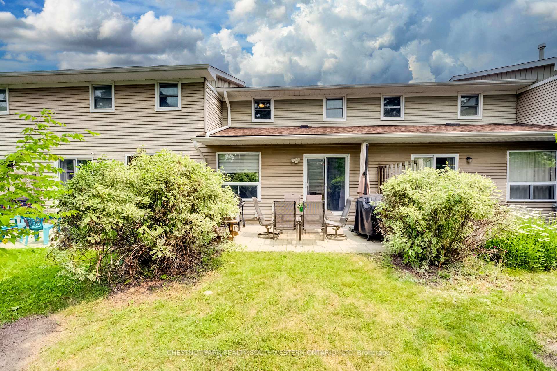 Photo 33 of Unit 11, 210 Highland Crescent, Kitchener, Victoria Hills — HOMEH