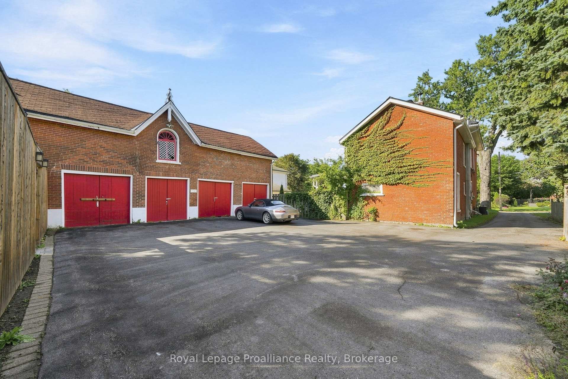 Photo 6 of 220 Charles Street, Belleville, Belleville Ward — HOMEH