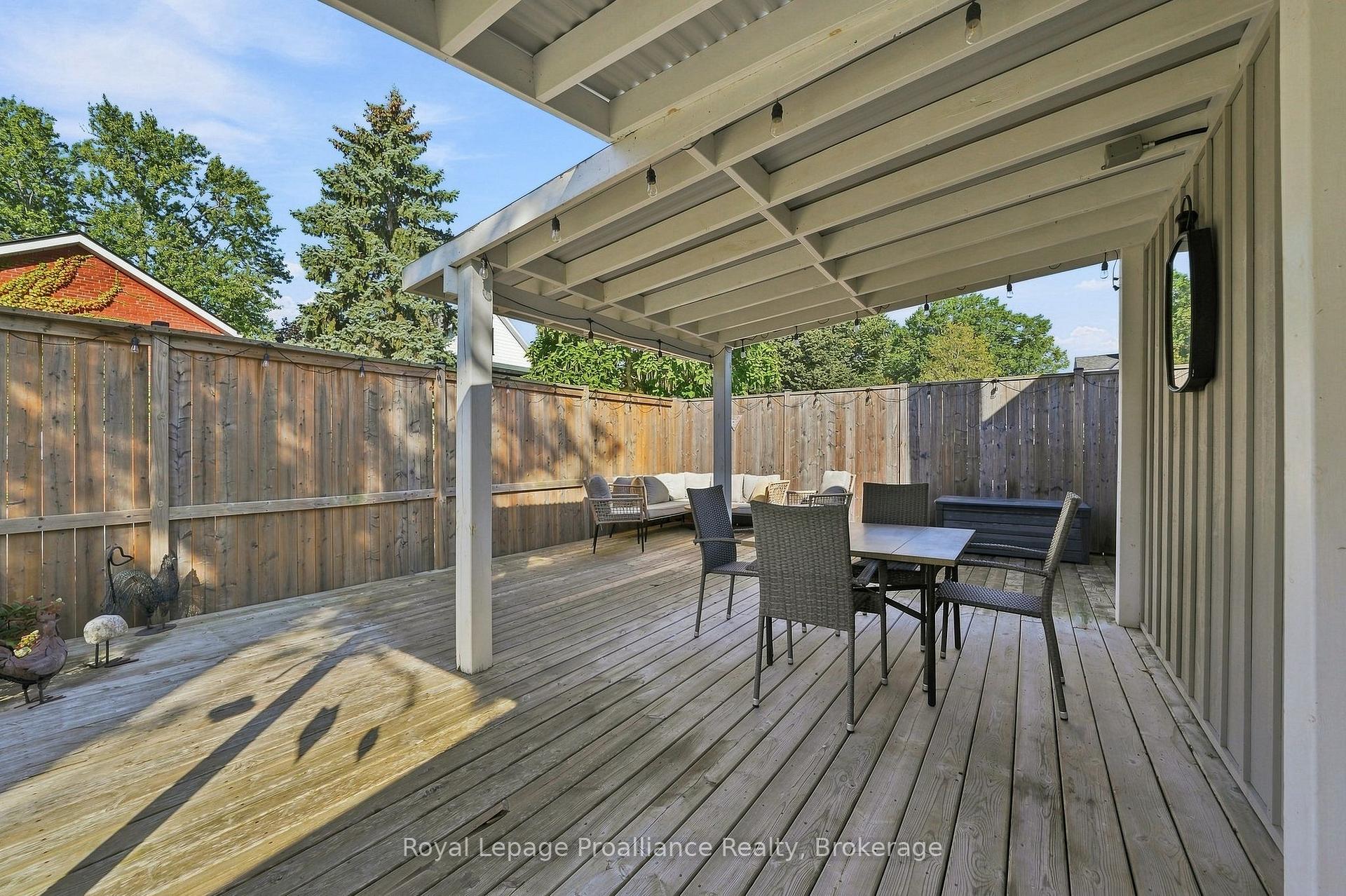 Photo 33 of 220 Charles Street, Belleville, Belleville Ward — HOMEH