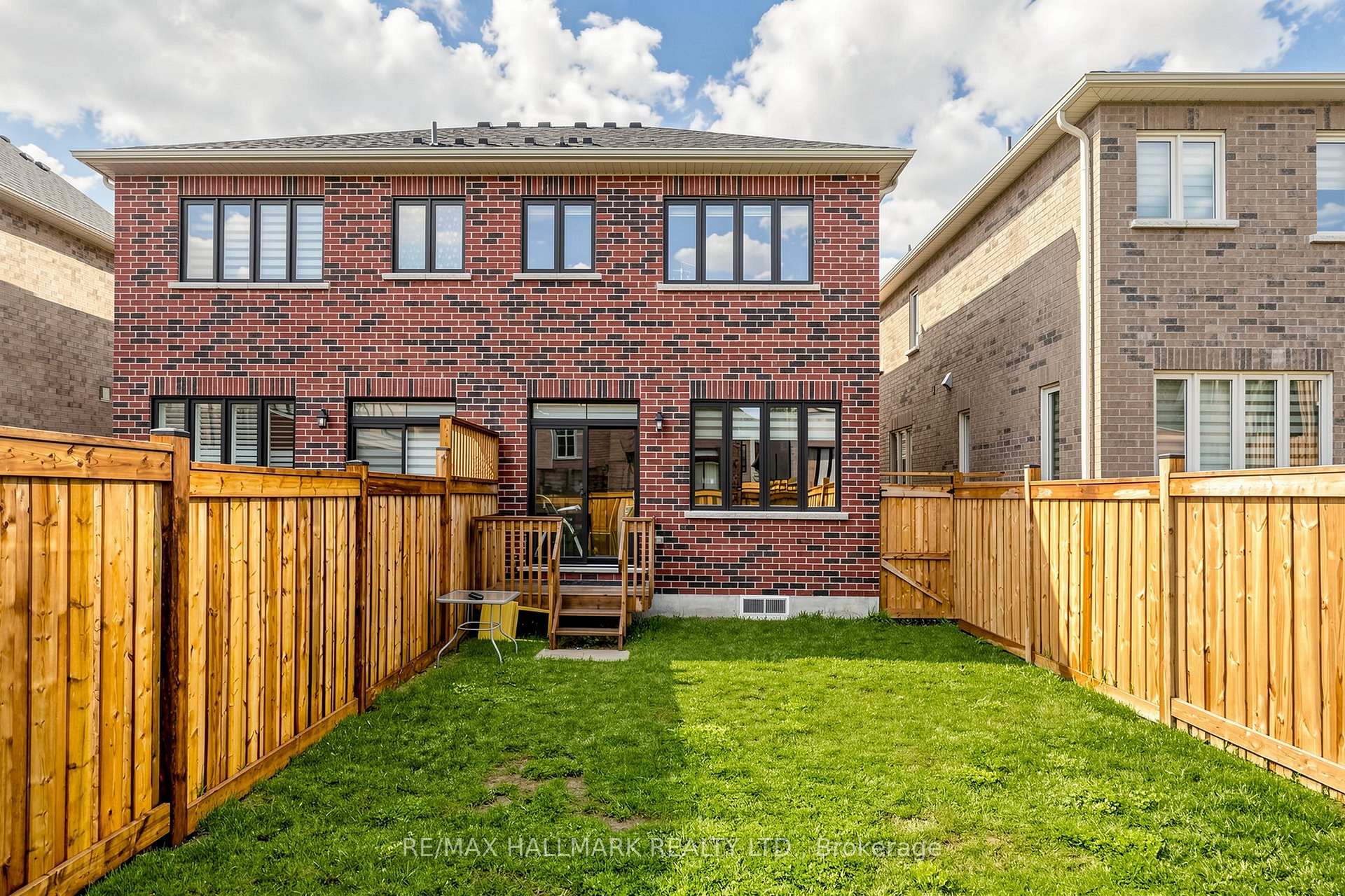 Photo 35 of 17 Closson Drive, Whitby, Rural Whitby — HOMEH