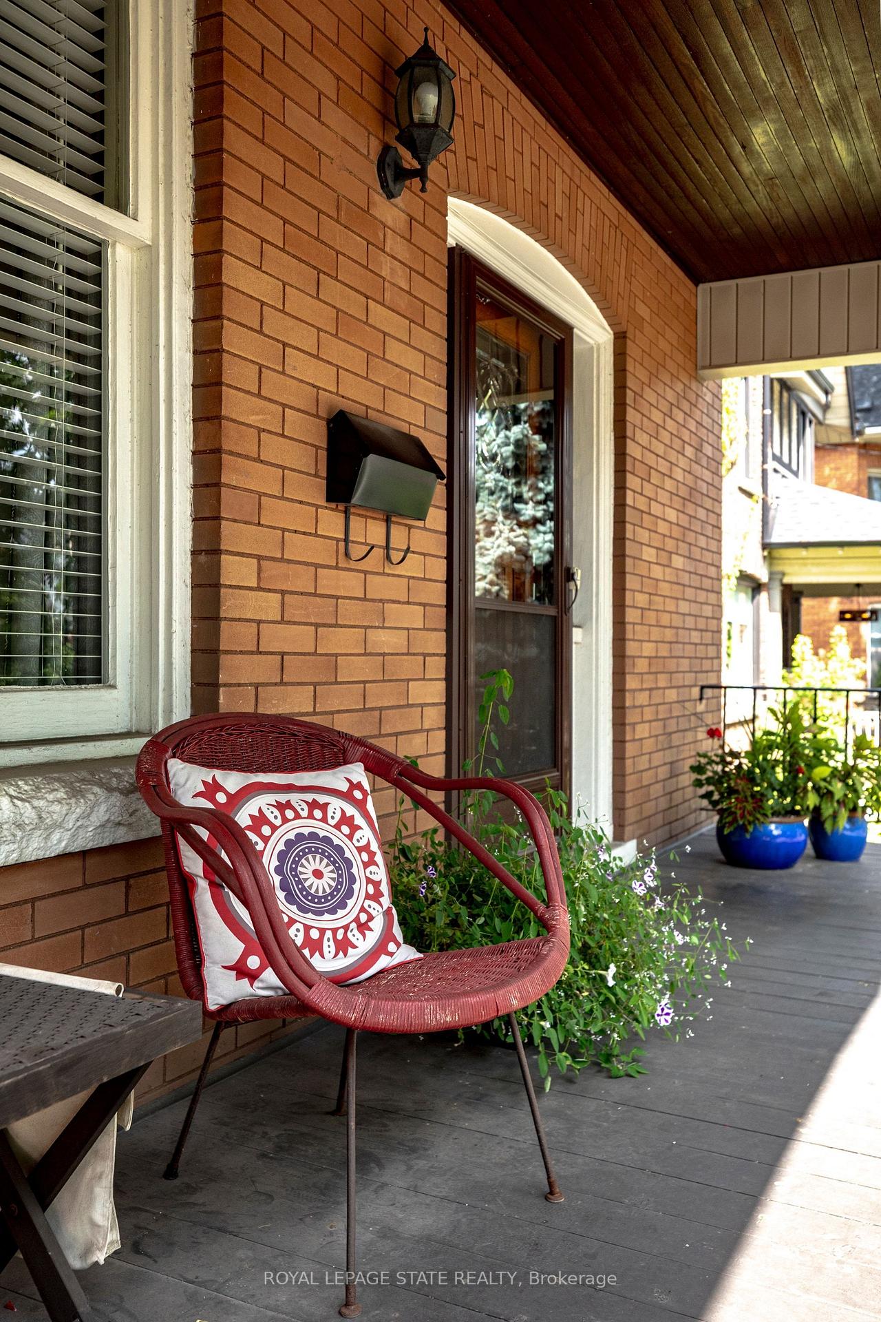 Photo 5 of 24 Fairleigh Crescent, Hamilton, St. Clair — HOMEH