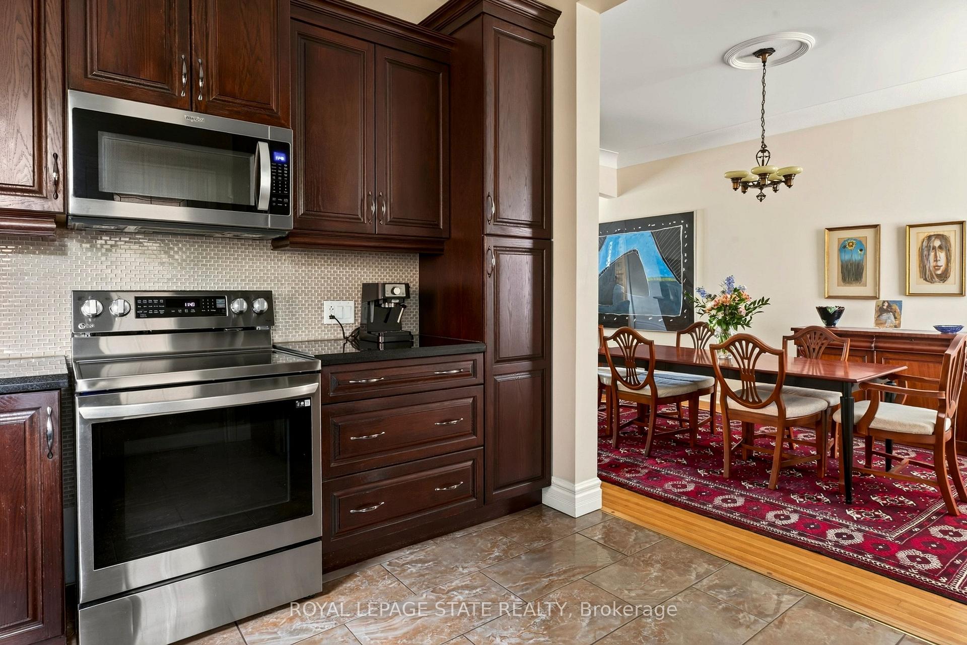 Photo 13 of 24 Fairleigh Crescent, Hamilton, St. Clair — HOMEH