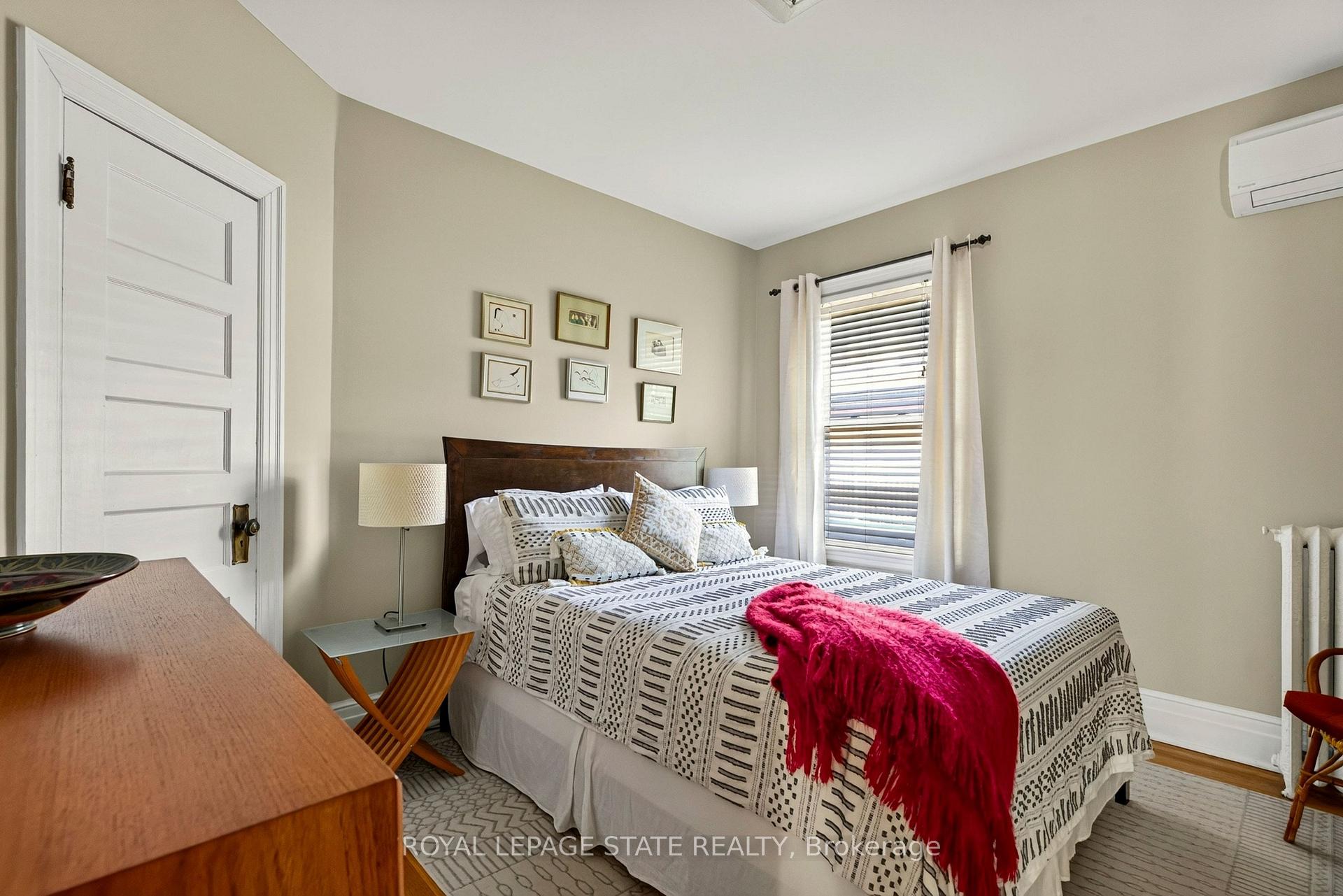 Photo 29 of 24 Fairleigh Crescent, Hamilton, St. Clair — HOMEH