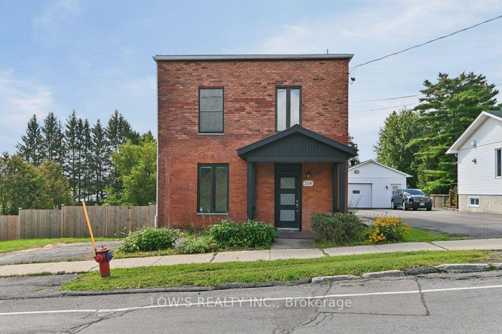 Photo of 218 Main Street E