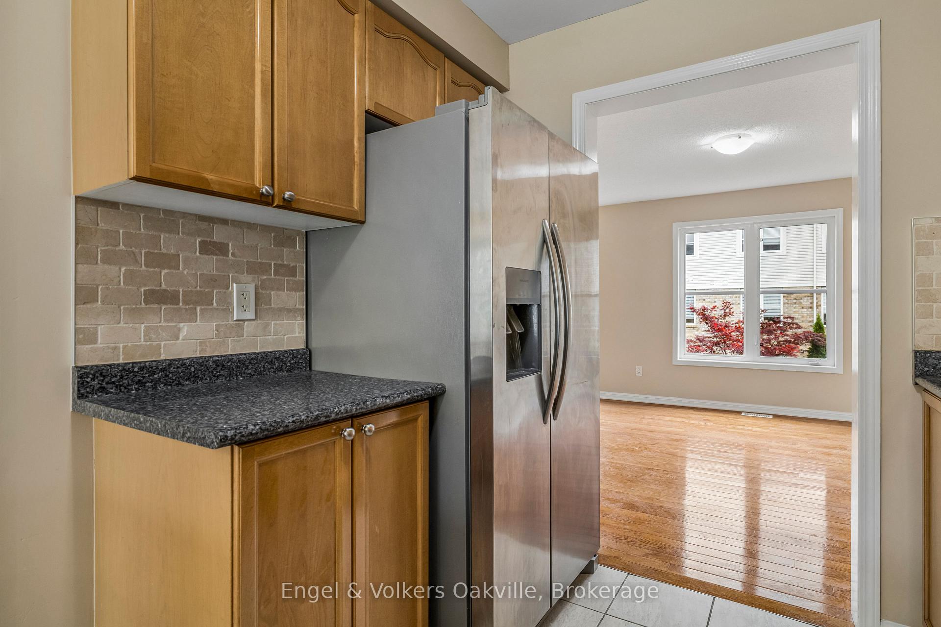 Photo 17 of 2408 Coho Way, Oakville, Westmount — HOMEH
