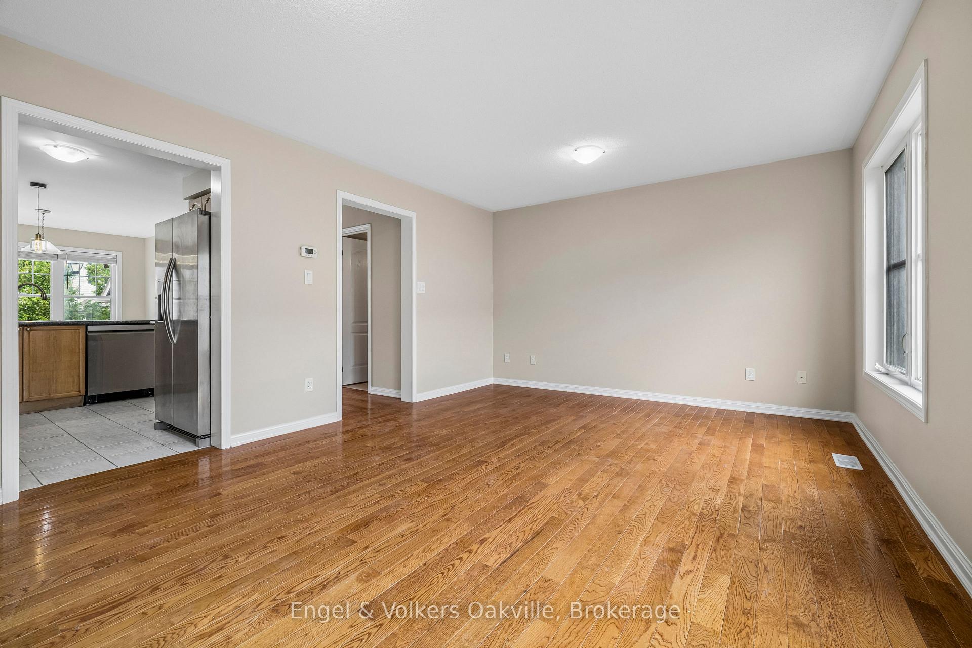 Photo 22 of 2408 Coho Way, Oakville, Westmount — HOMEH