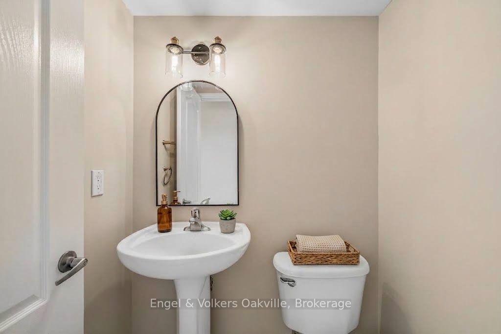 Photo 25 of 2408 Coho Way, Oakville, Westmount — HOMEH