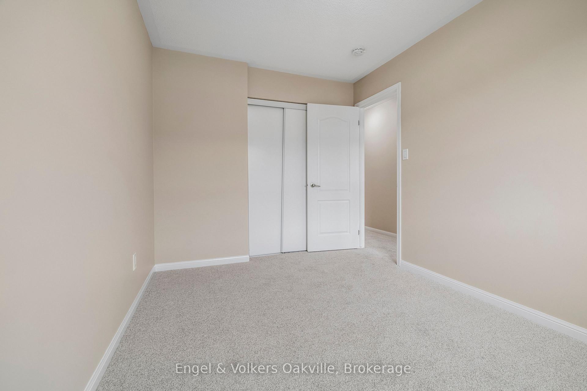 Photo 37 of 2408 Coho Way, Oakville, Westmount — HOMEH