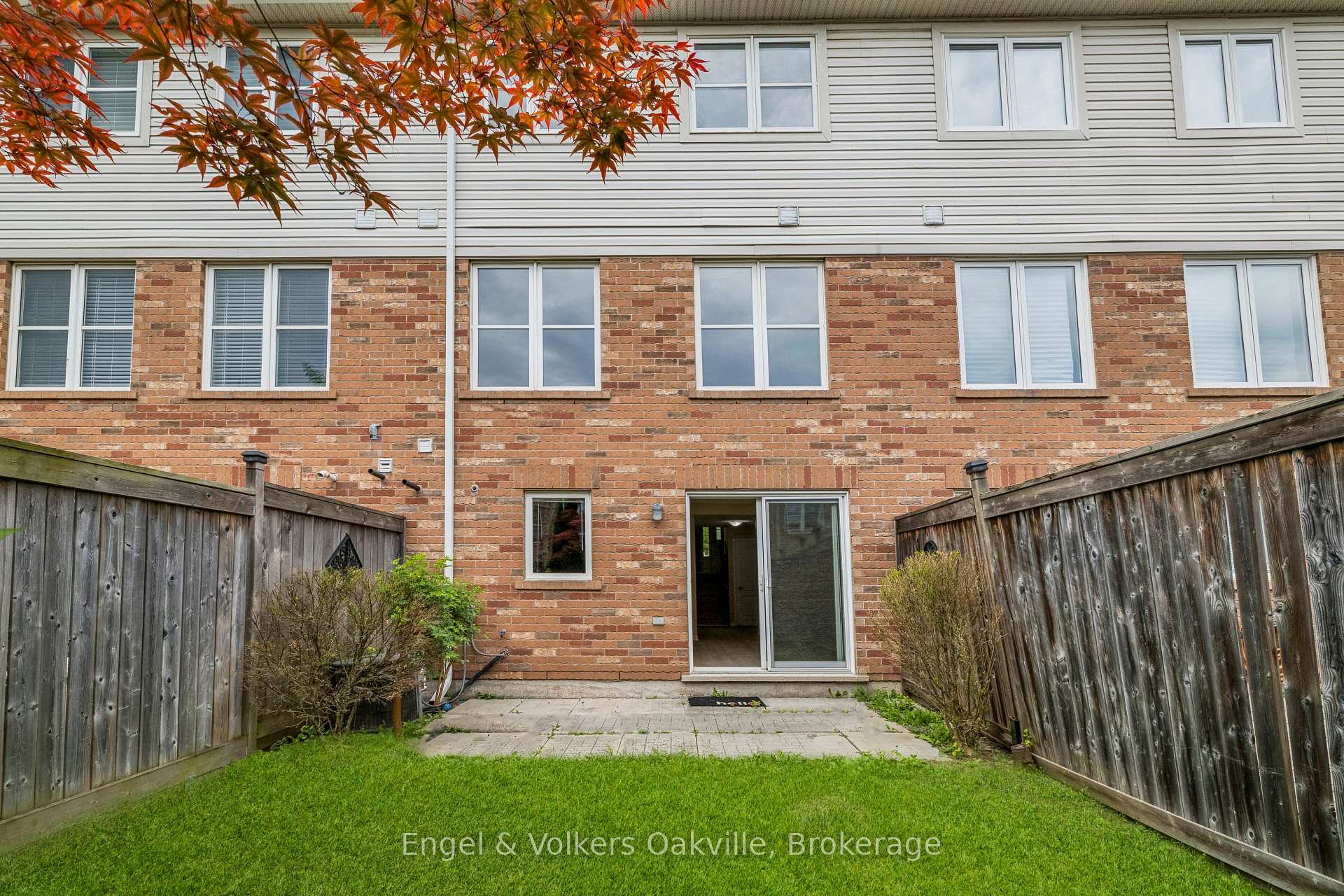 Photo 50 of 2408 Coho Way, Oakville, Westmount — HOMEH
