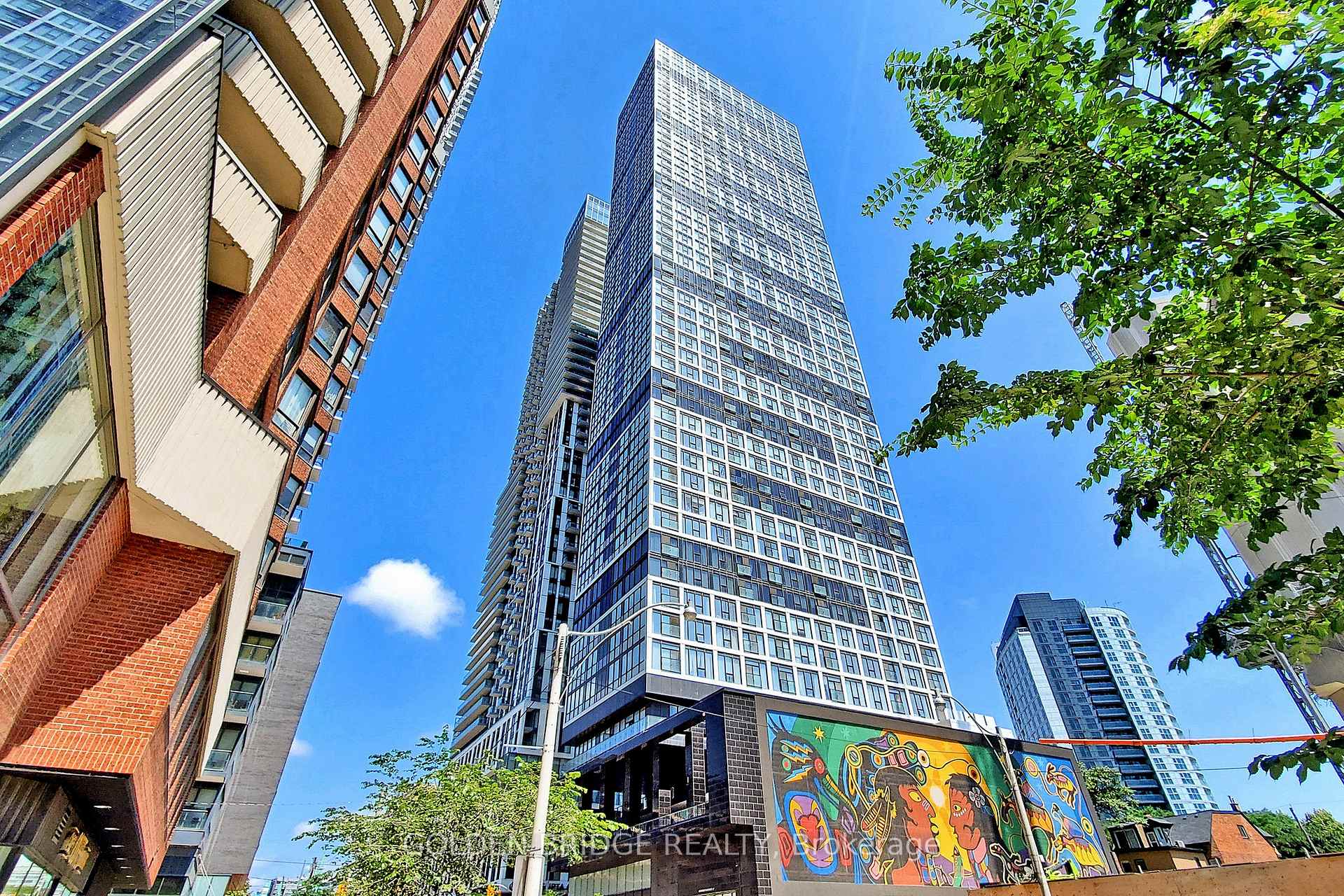 Photo of Unit 2410, 251 Jarvis Street