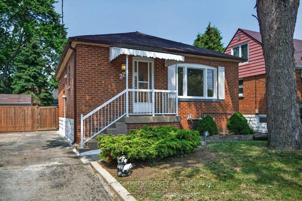 Photo 4 of 220 East 13TH Street, Hamilton, Inch Park — HOMEH