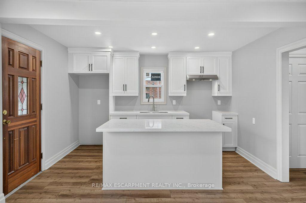 Photo 11 of 220 East 13TH Street, Hamilton, Inch Park — HOMEH