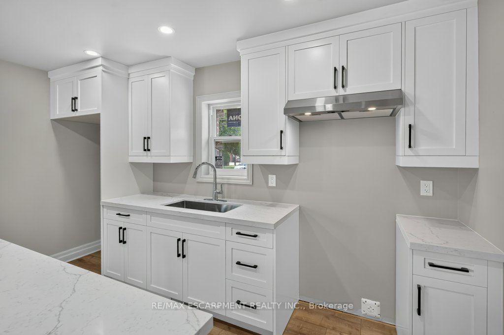 Photo 12 of 220 East 13TH Street, Hamilton, Inch Park — HOMEH