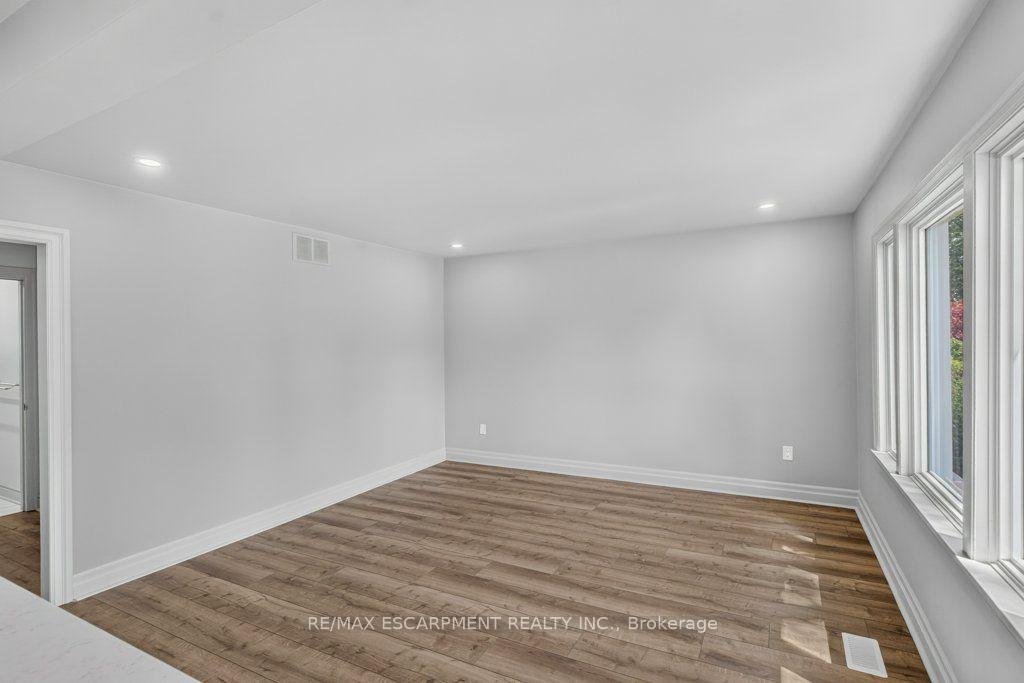 Photo 15 of 220 East 13TH Street, Hamilton, Inch Park — HOMEH