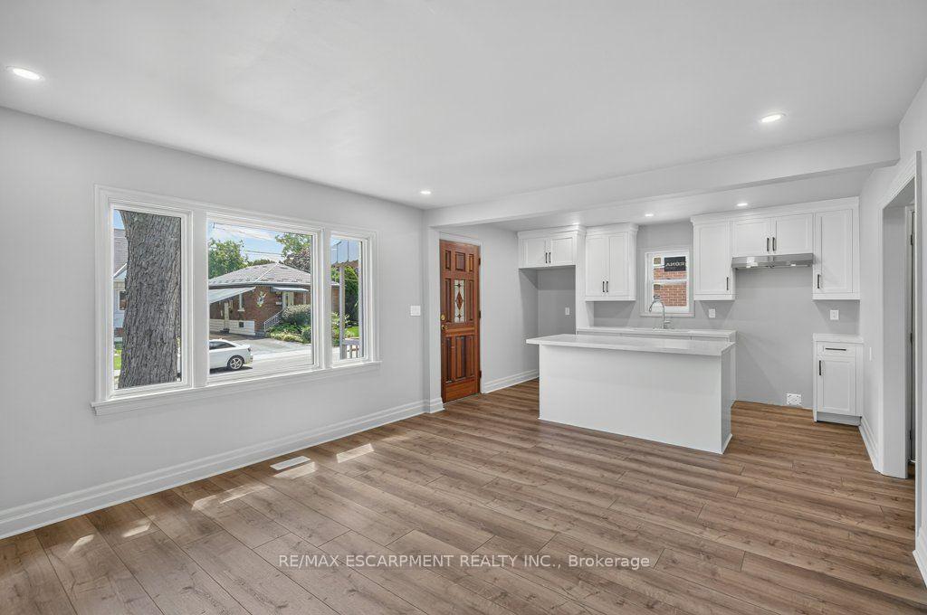 Photo 17 of 220 East 13TH Street, Hamilton, Inch Park — HOMEH