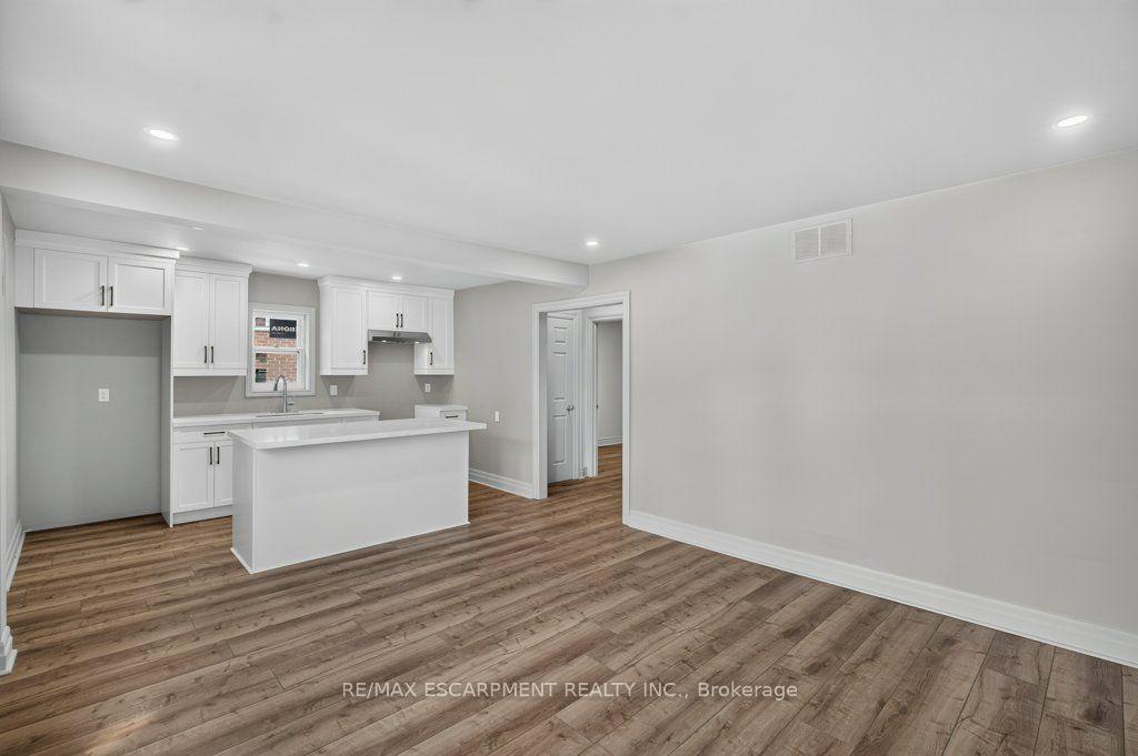 Photo 18 of 220 East 13TH Street, Hamilton, Inch Park — HOMEH