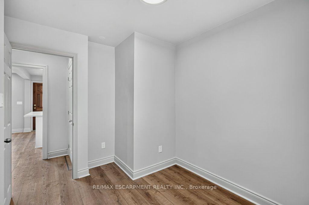Photo 20 of 220 East 13TH Street, Hamilton, Inch Park — HOMEH