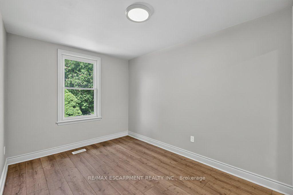 Photo 21 of 220 East 13TH Street, Hamilton, Inch Park — HOMEH