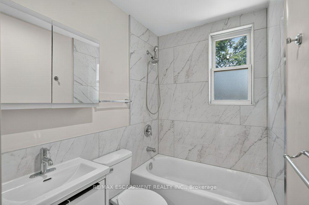 Photo 23 of 220 East 13TH Street, Hamilton, Inch Park — HOMEH