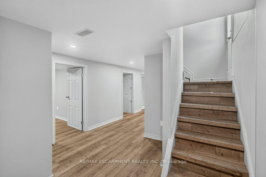 Photo 25 of 220 East 13TH Street, Hamilton, Inch Park — HOMEH