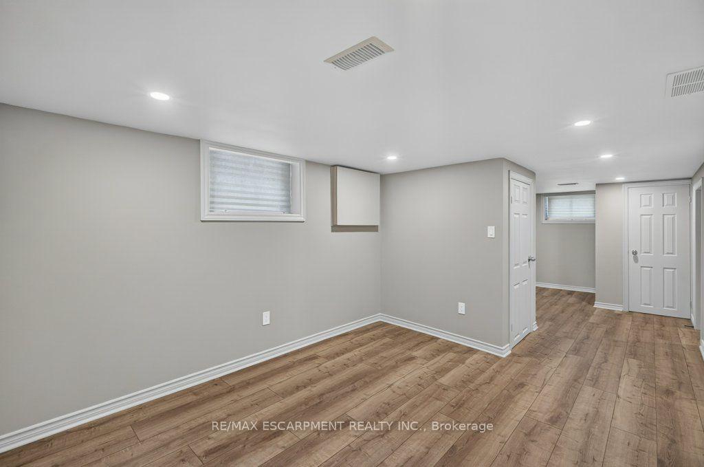 Photo 29 of 220 East 13TH Street, Hamilton, Inch Park — HOMEH