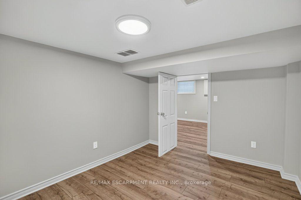 Photo 32 of 220 East 13TH Street, Hamilton, Inch Park — HOMEH