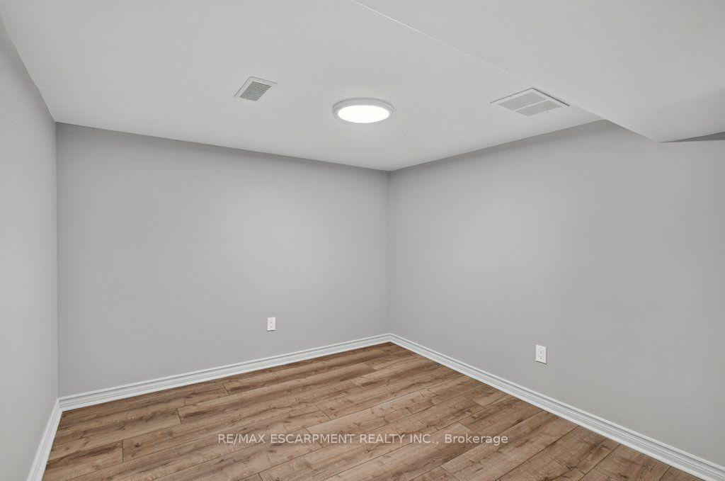 Photo 33 of 220 East 13TH Street, Hamilton, Inch Park — HOMEH