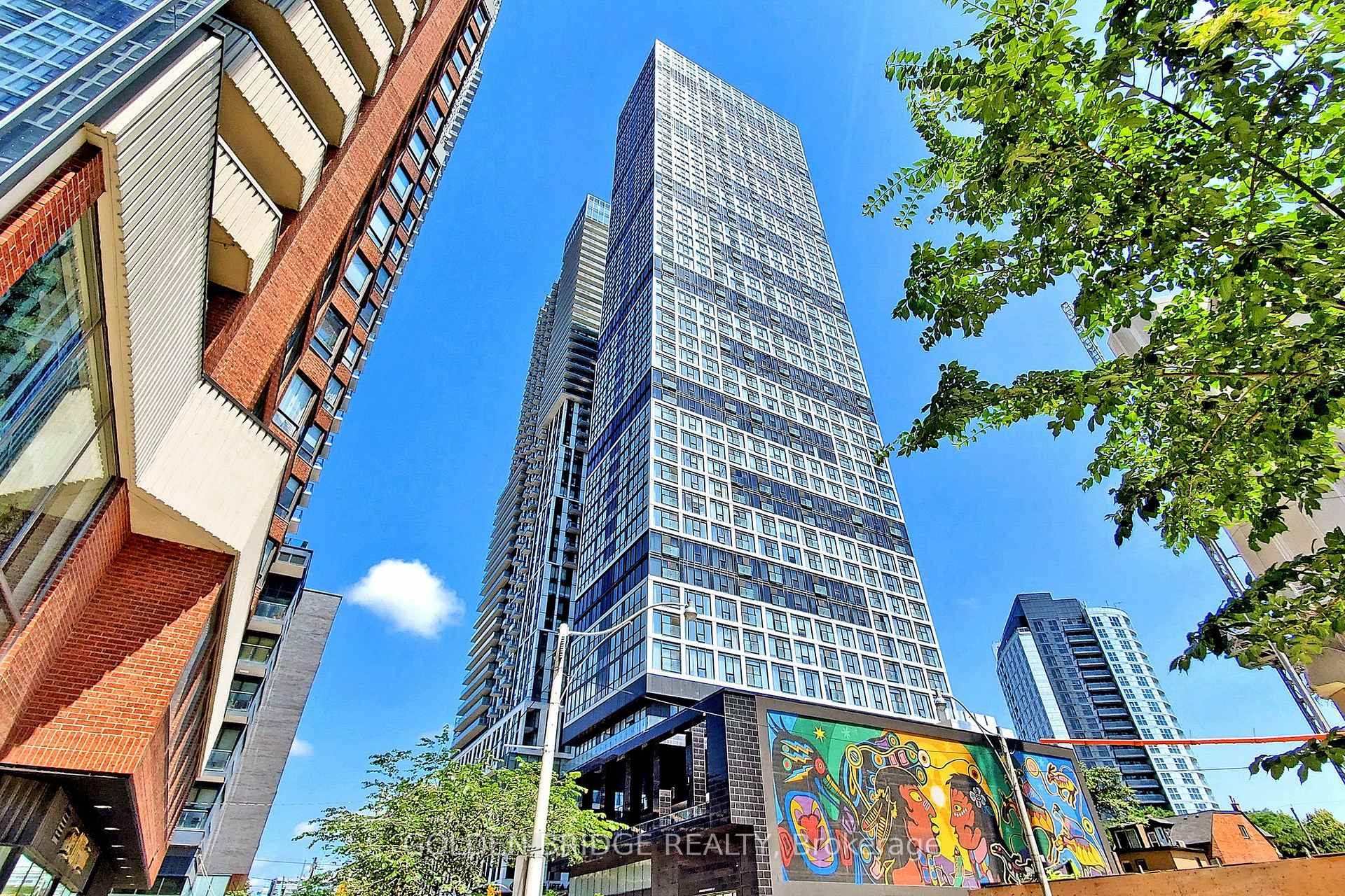 Photo of Unit 2410, 251 Jarvis Street