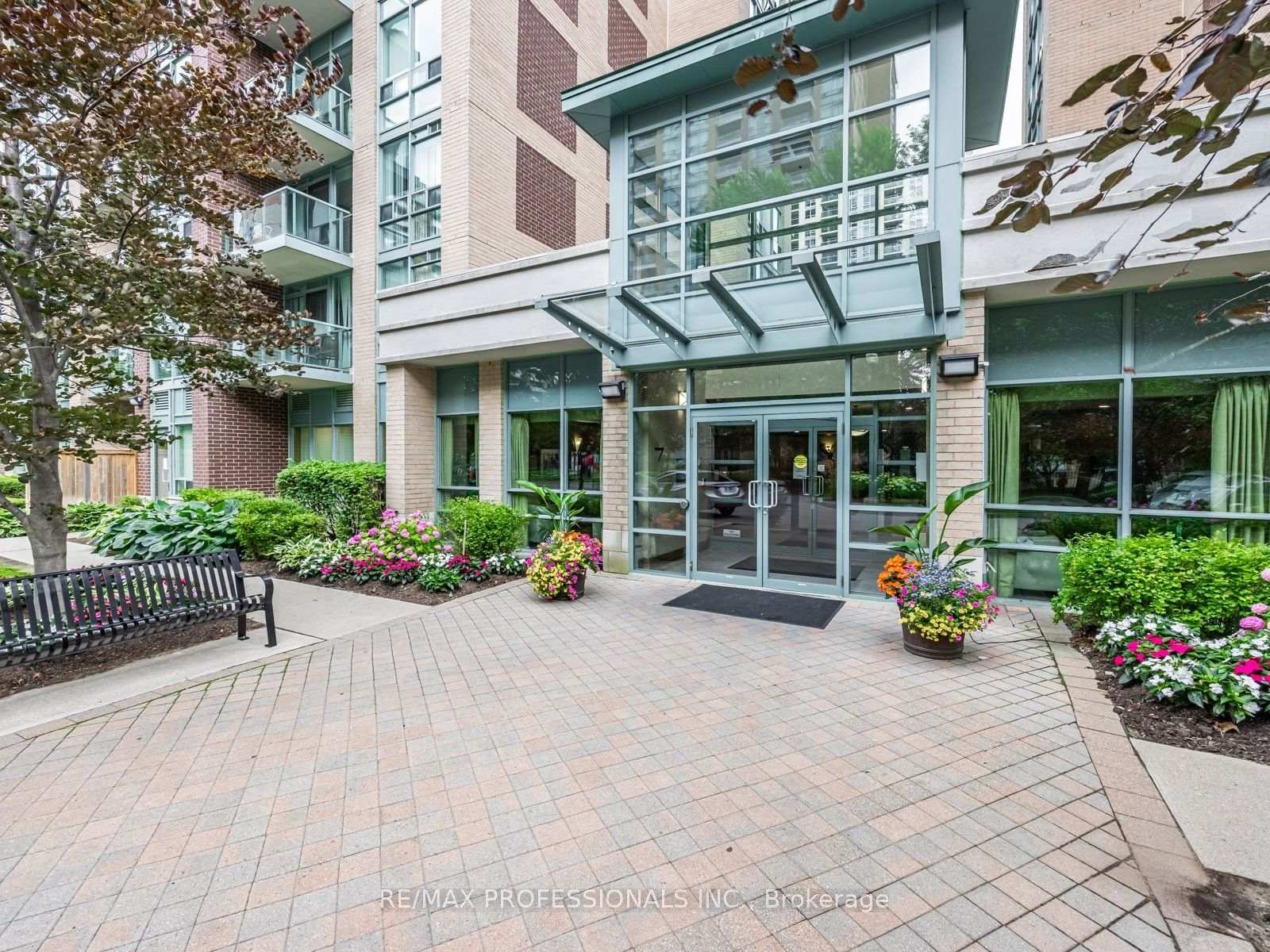 Photo 2 of Unit 509, 7 Michael Power Place, Etobicoke, Islington-City Centre West — HOMEH
